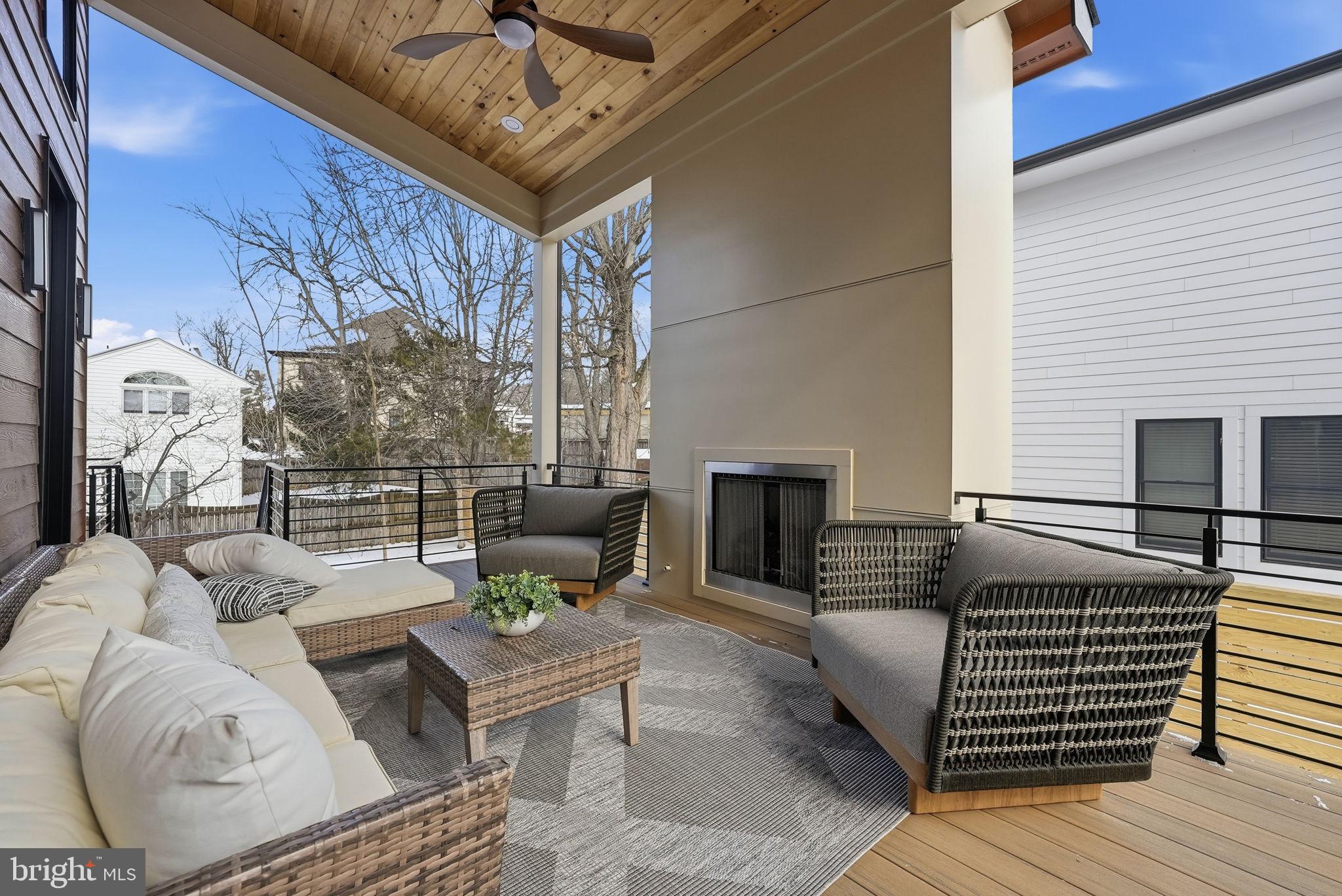 DEVON PARK - Residential