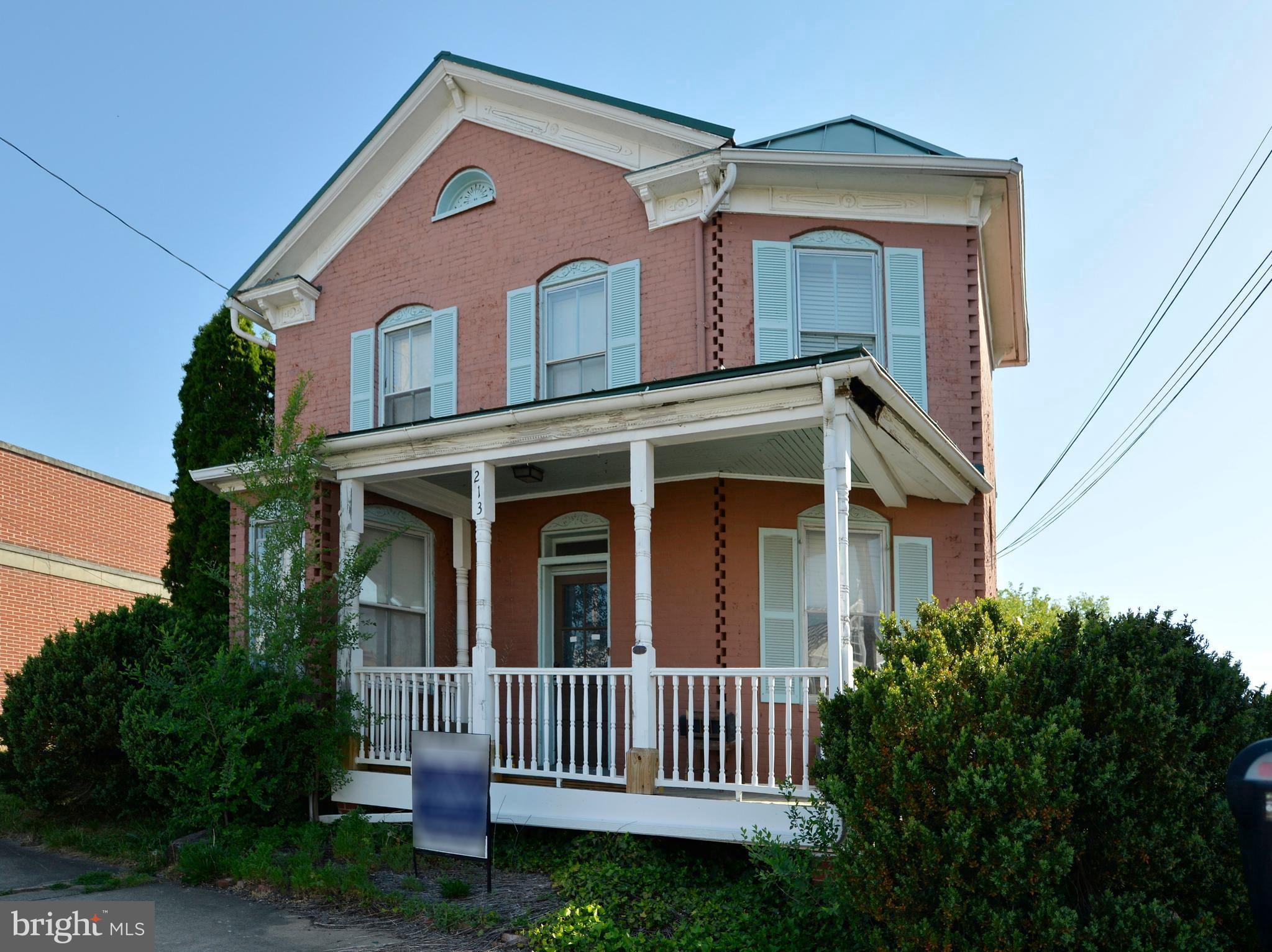 CHARLES TOWN - Residential