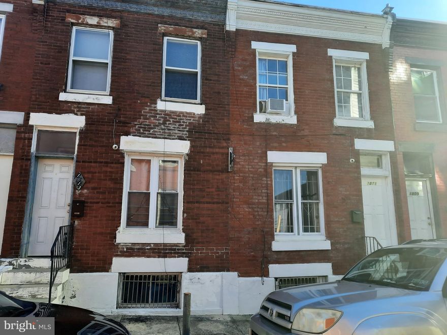 What a great location.  Calling developers and rehabbers.  Property to be sold along with 1813 N Reese St which is listed on the MLS. Total for both address 1811 & 1813 N Reese St is $300,000.  Come and build or renovate these 2br homes in the Old Kensington area.  Property is close to transportation and minutes from shopping and entertainment.