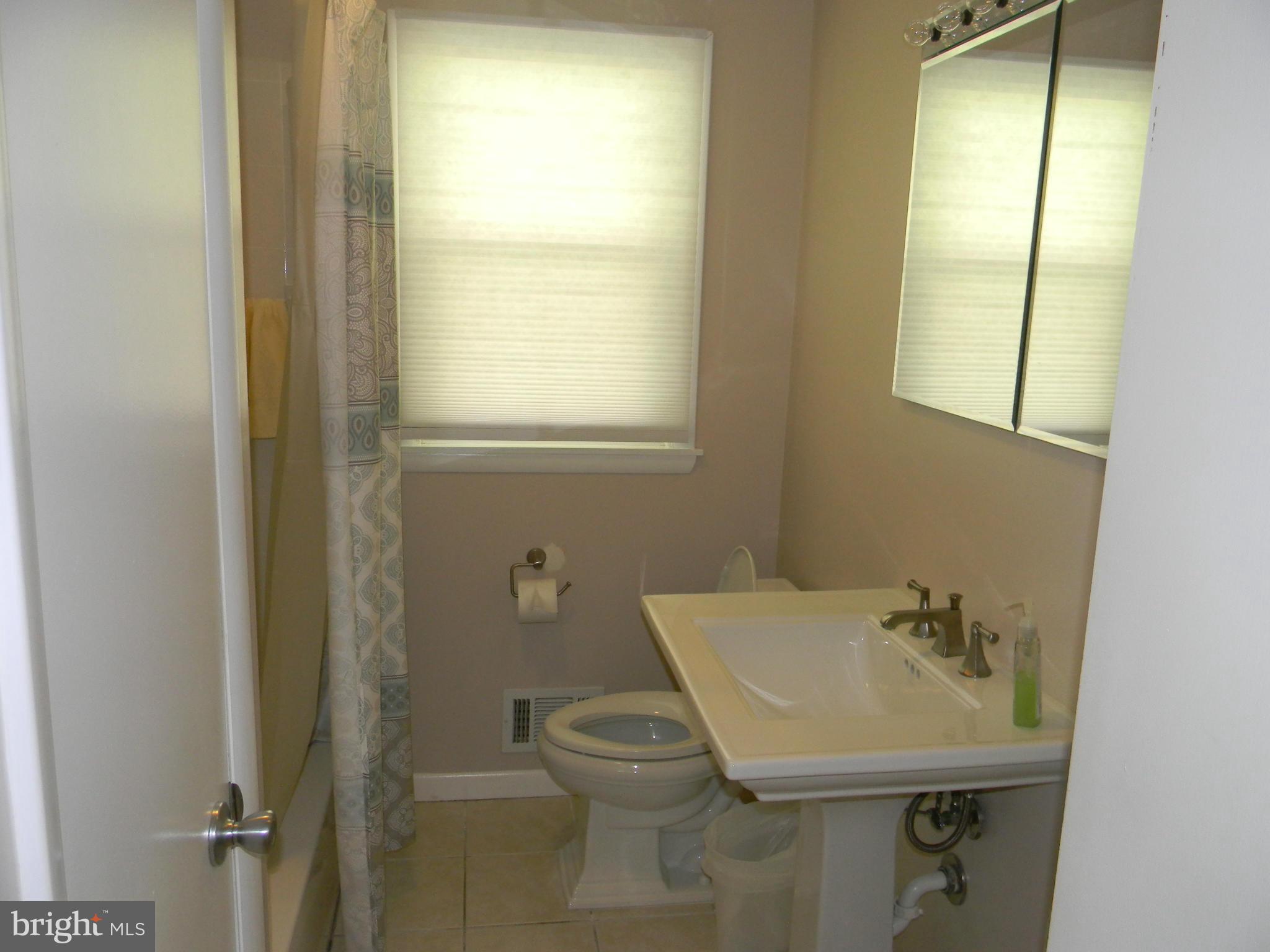 HARWOOD MANOR - Residential