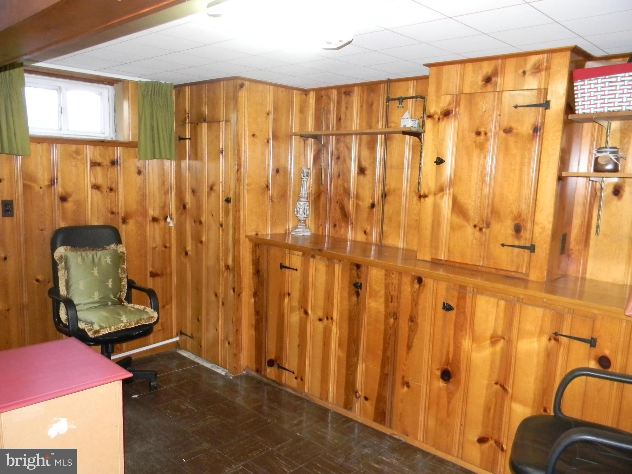 HARWOOD MANOR - Residential