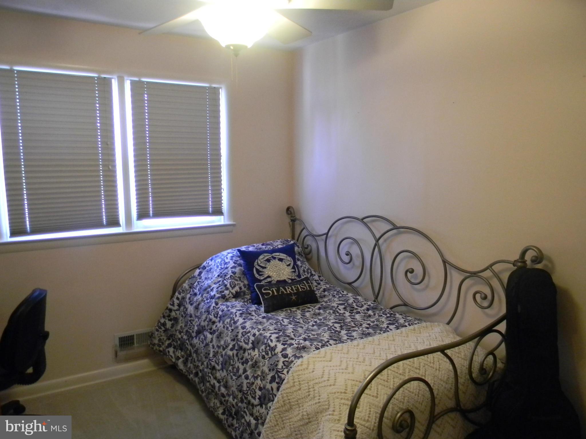 HARWOOD MANOR - Residential