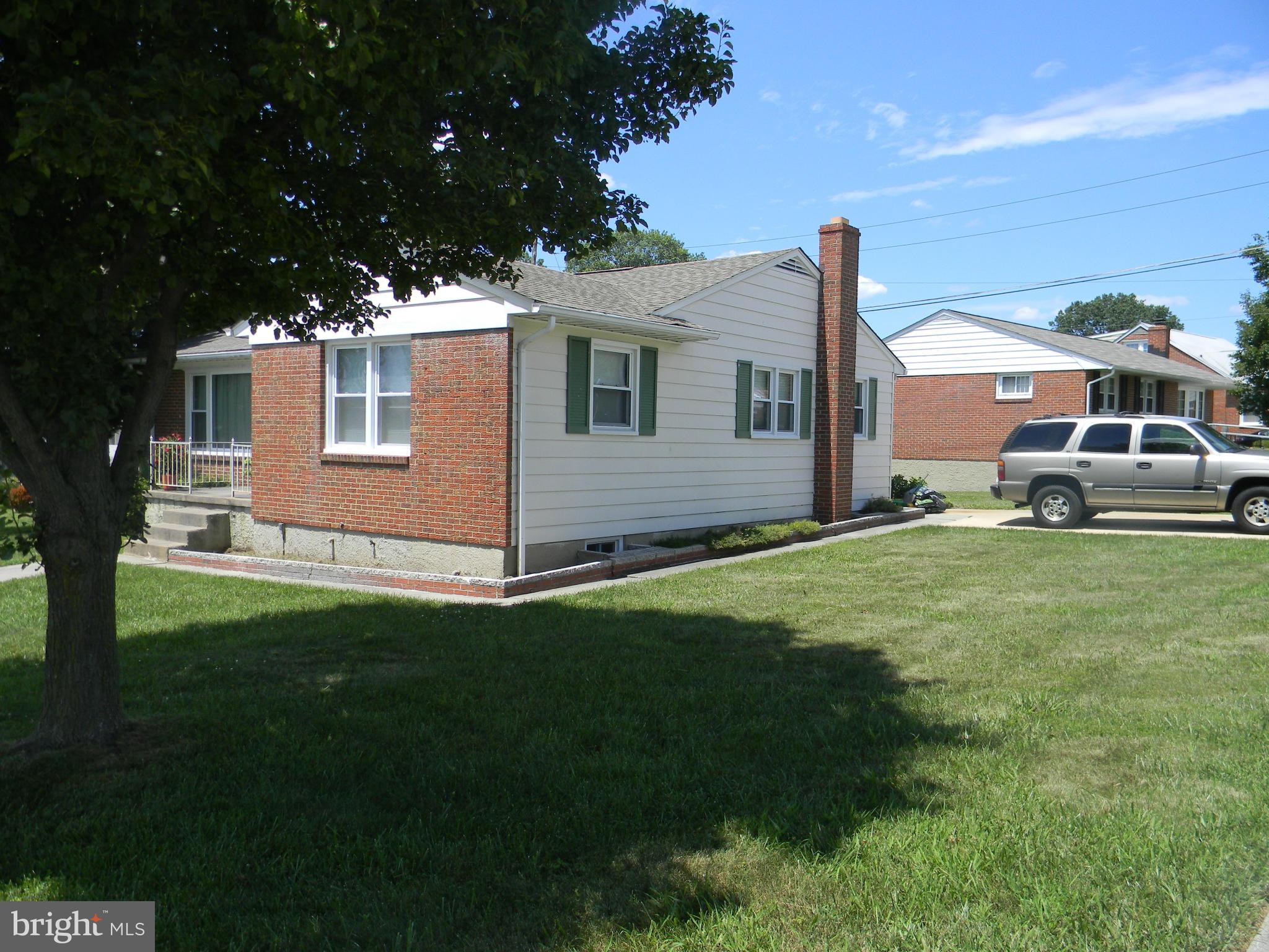 HARWOOD MANOR - Residential