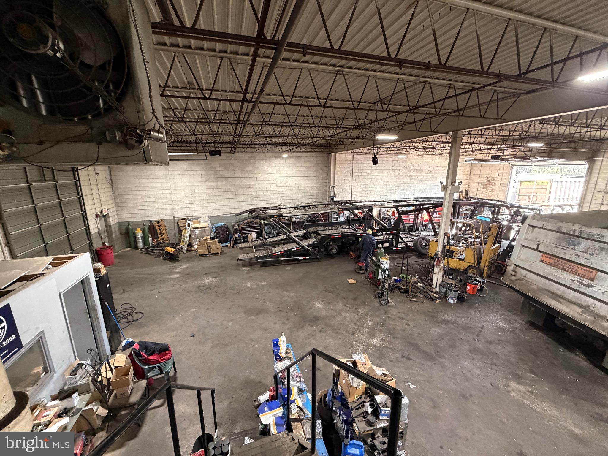 1606 MANNING BOULEVARD