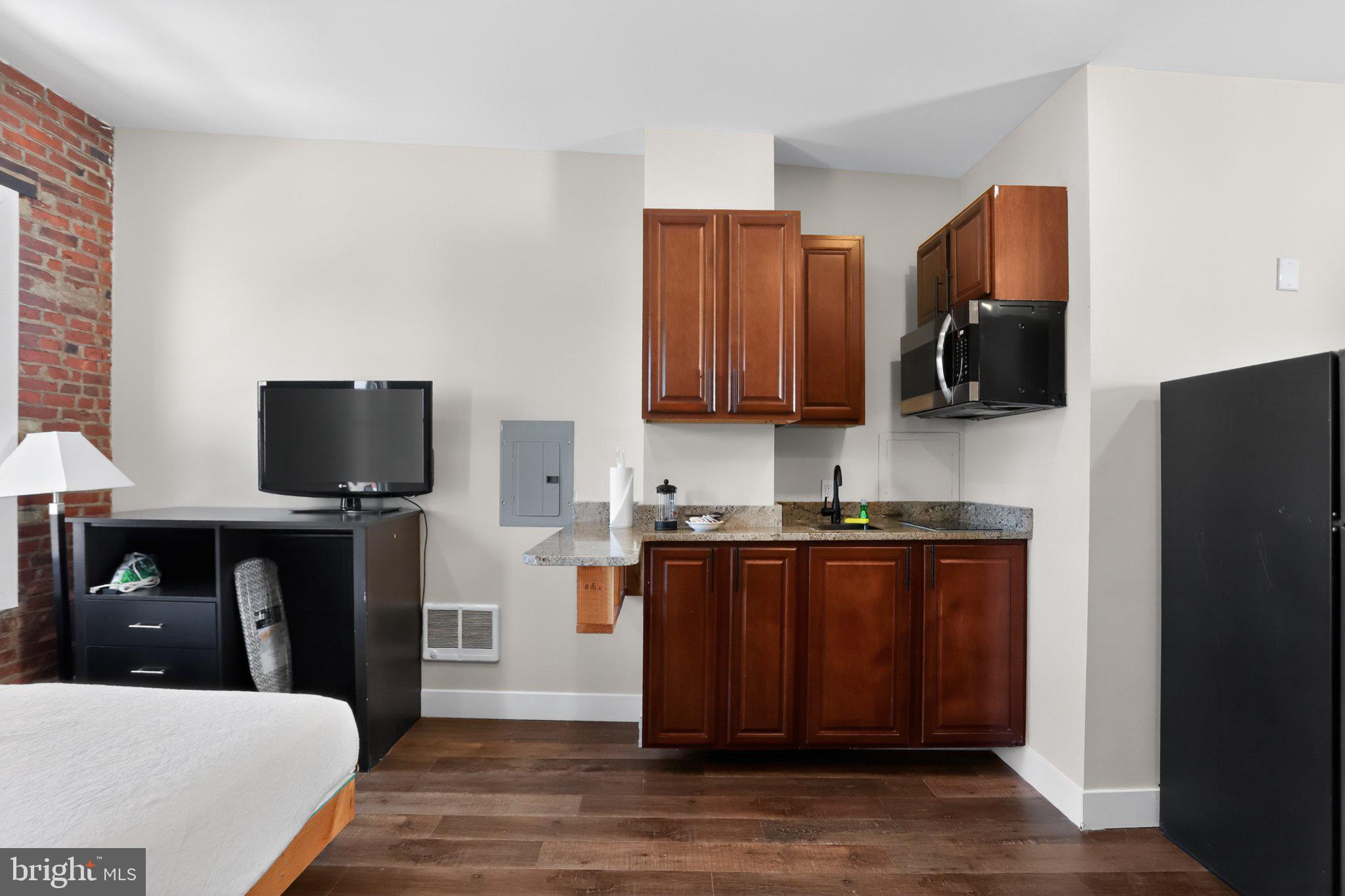 PHILADELPHIA - Residential