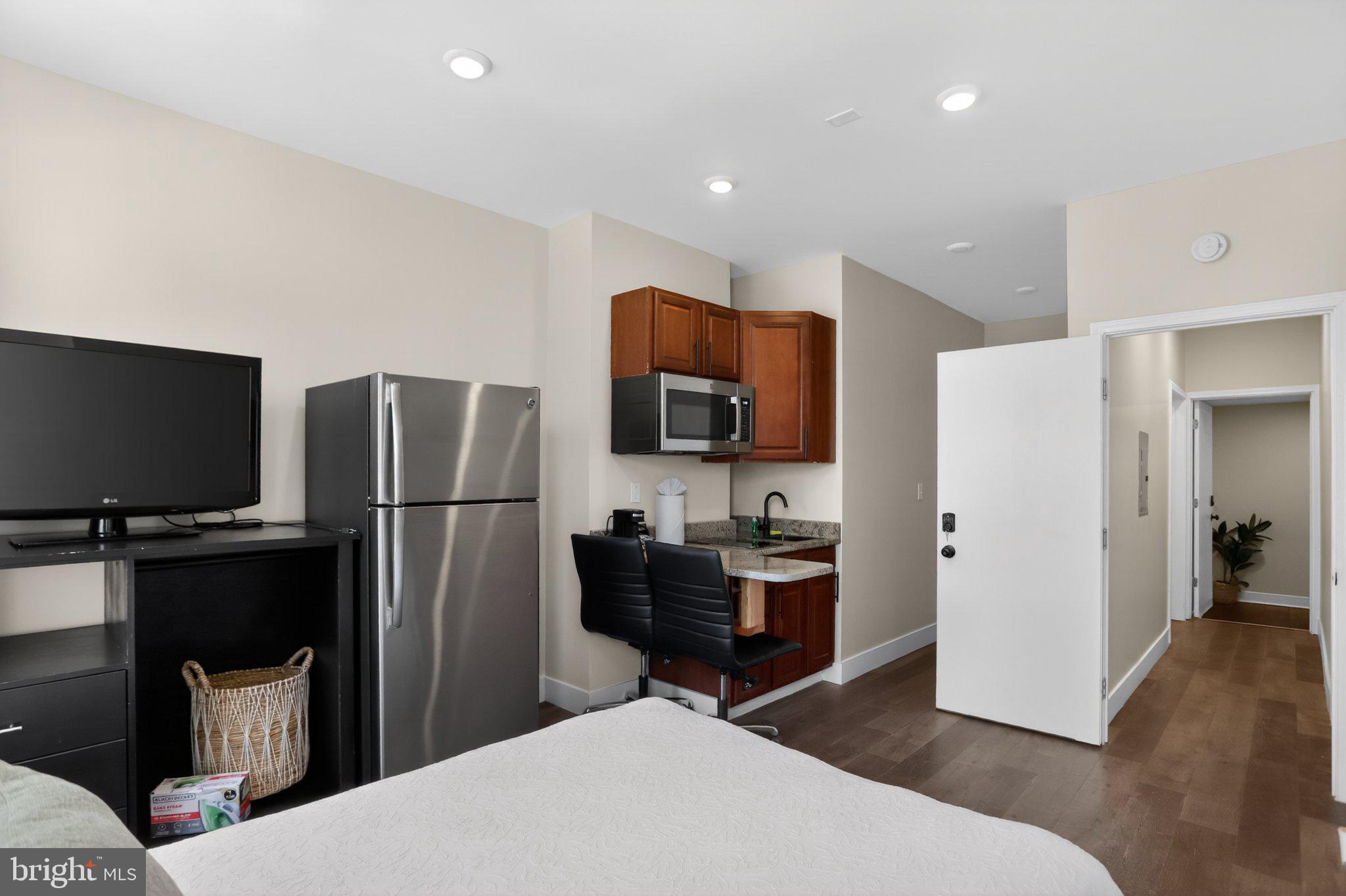 PHILADELPHIA - Residential