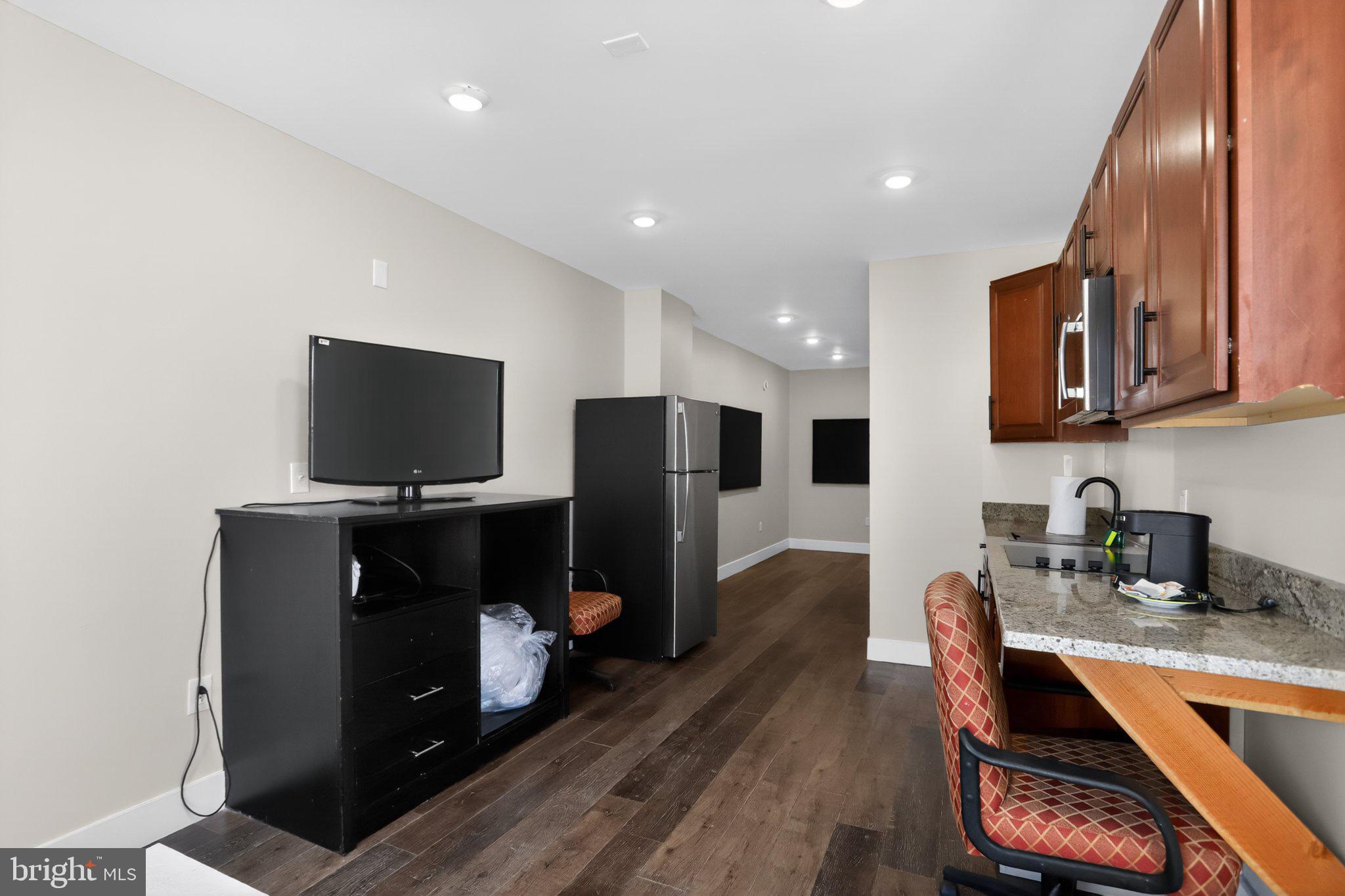 PHILADELPHIA - Residential