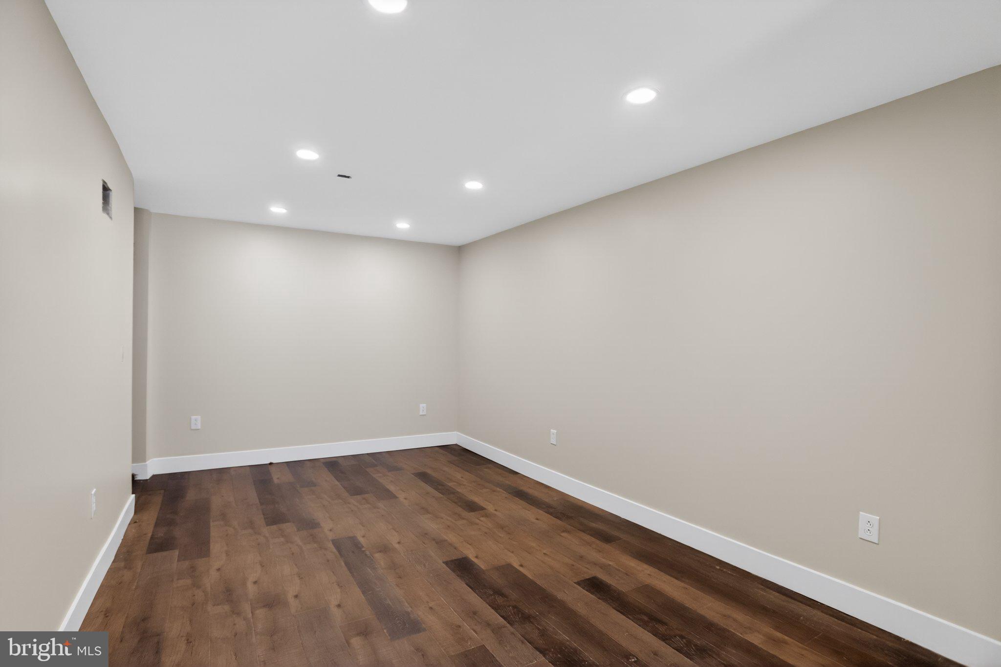 PHILADELPHIA - Residential