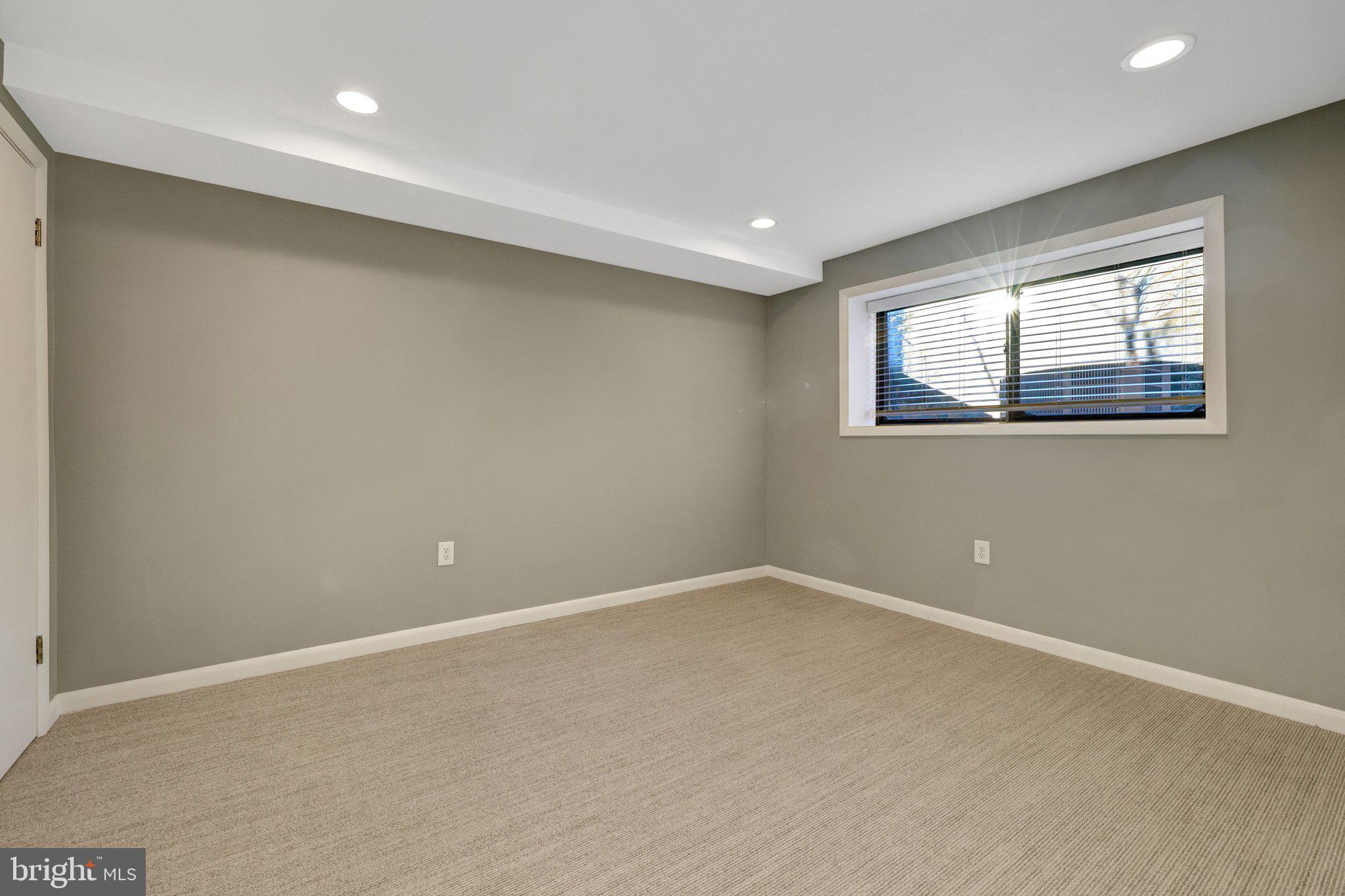 MANTUA - Residential