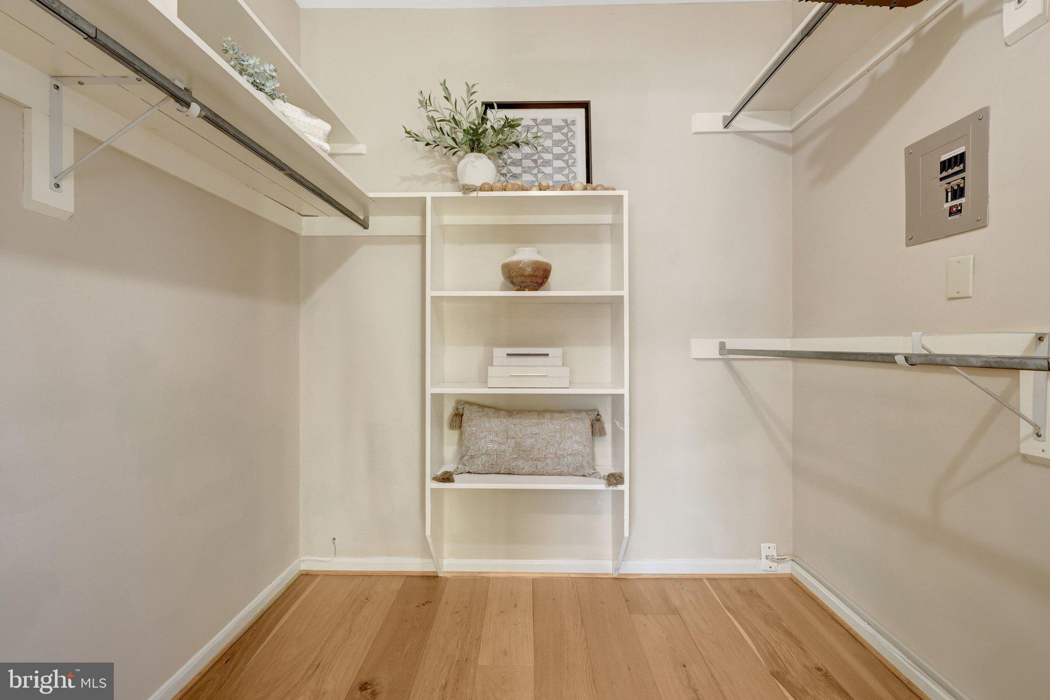 MANTUA - Residential