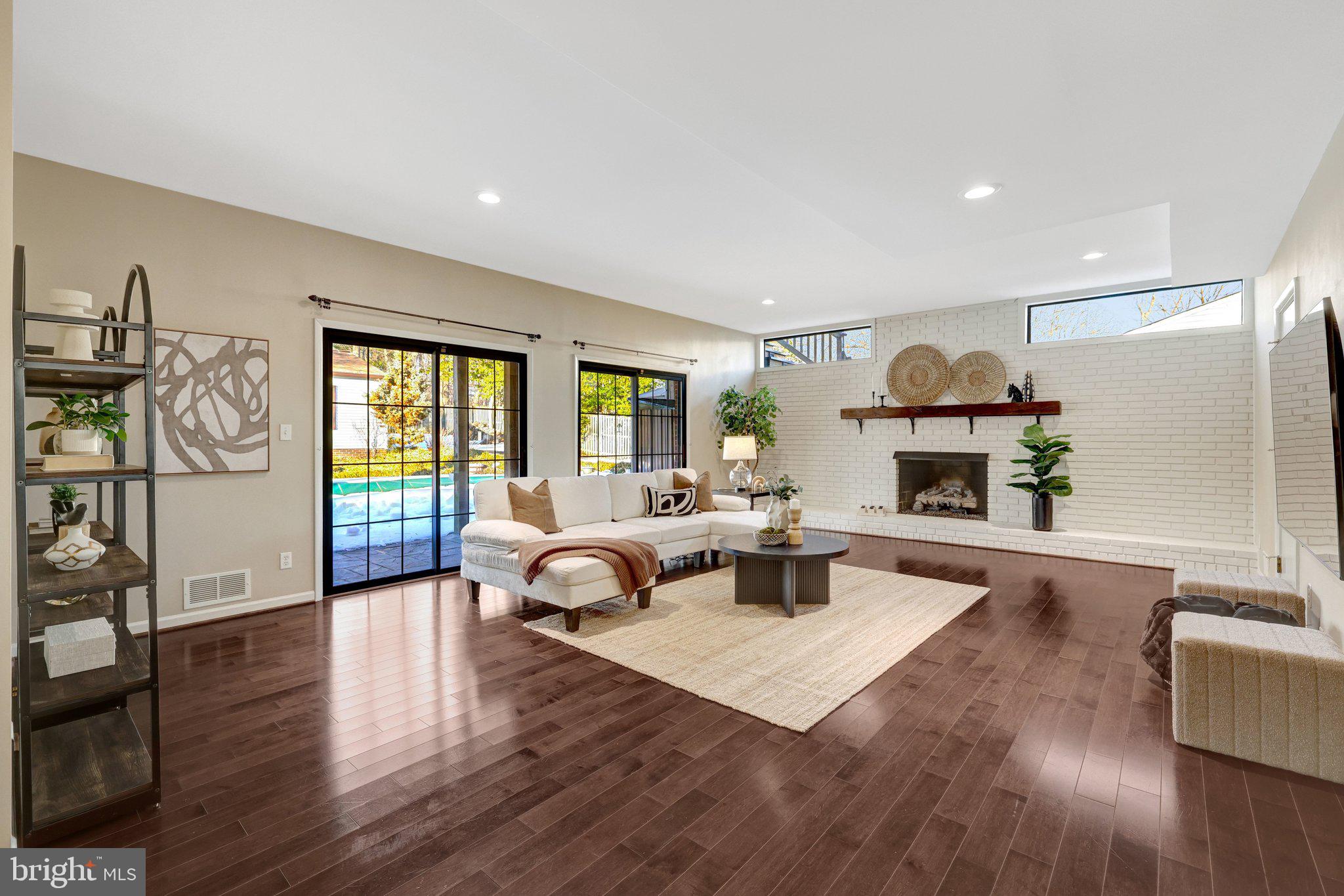 MANTUA - Residential