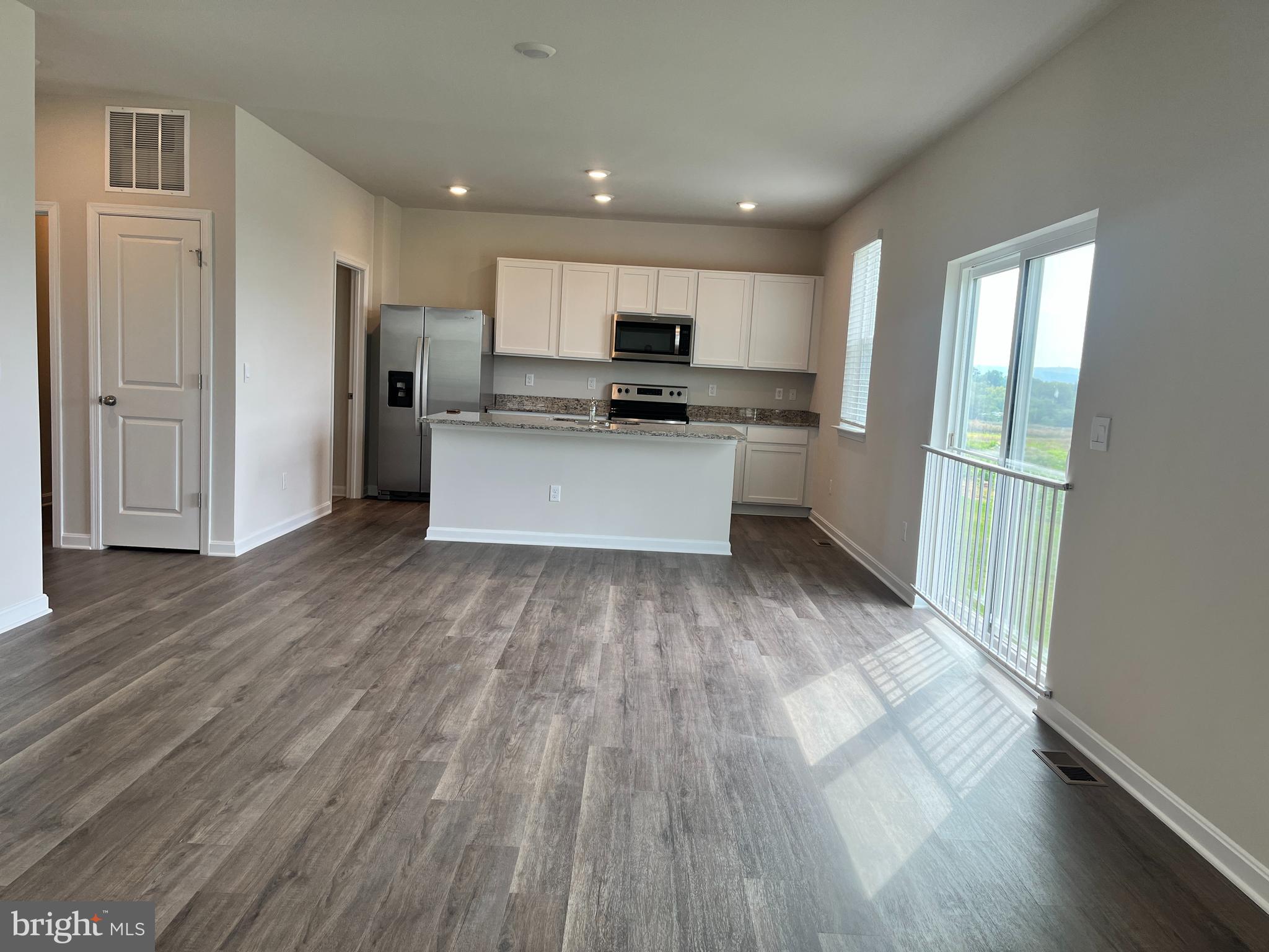 MAGNOLIA SPRINGS - Residential Lease