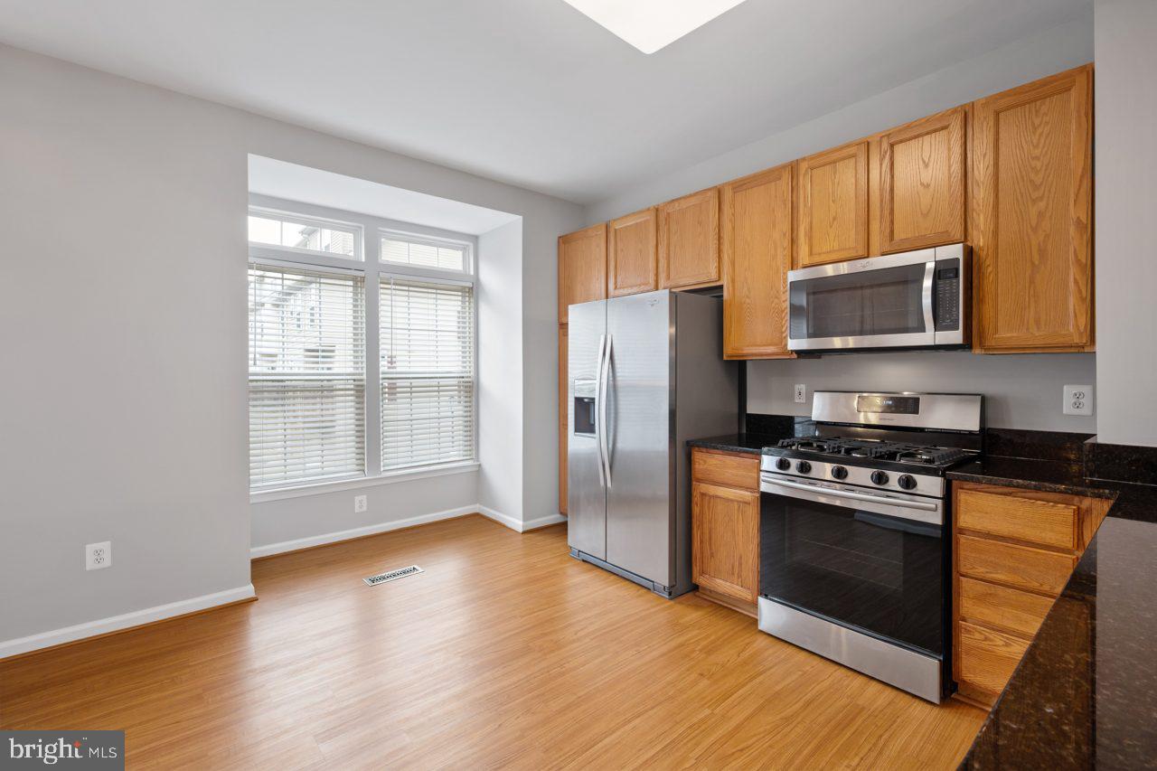 SUMMERS GROVE - Residential