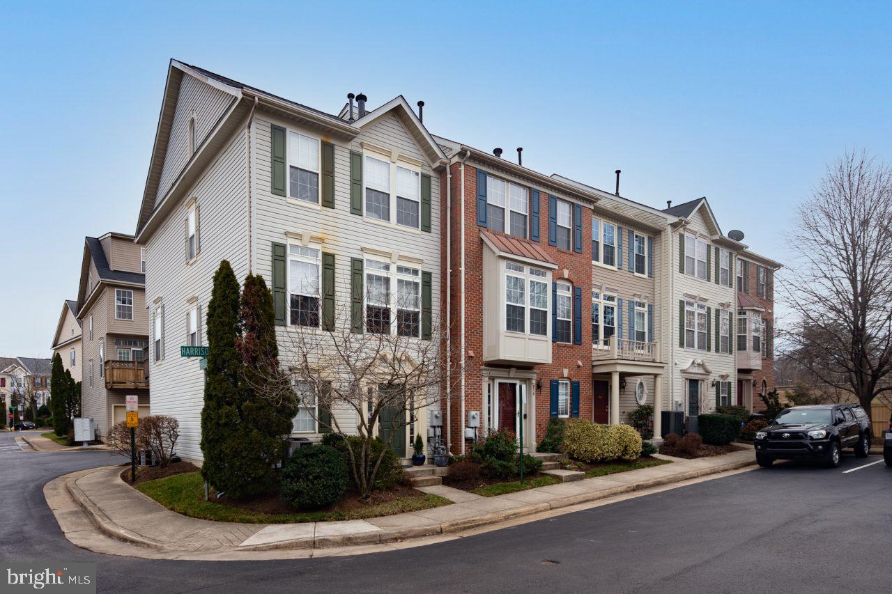 SUMMERS GROVE - Residential