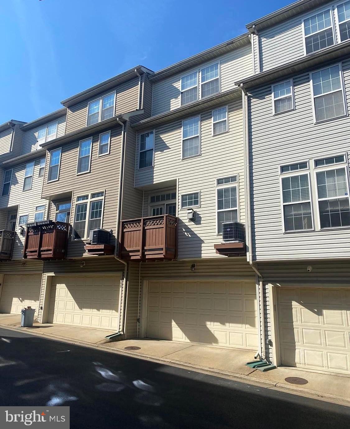 SUMMERS GROVE - Residential