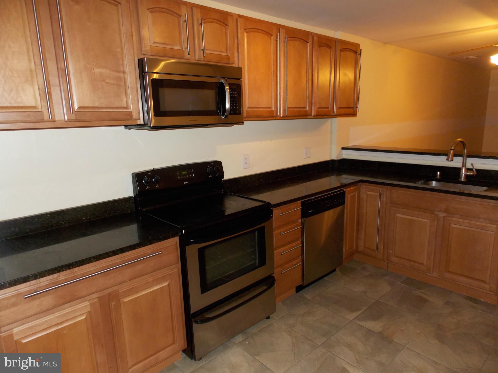 ARBORY CONDO-PHASE 9> - Residential