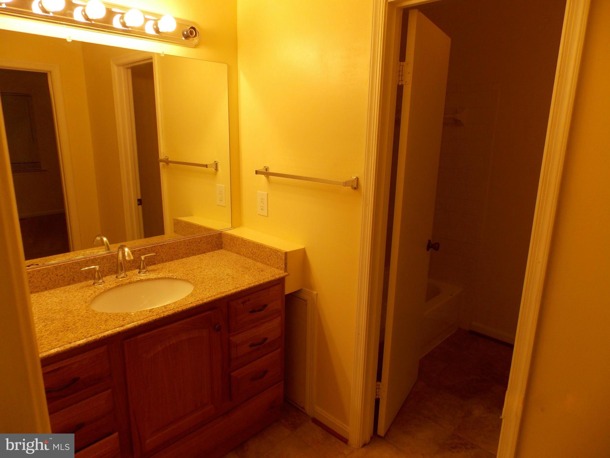 ARBORY CONDO-PHASE 9> - Residential