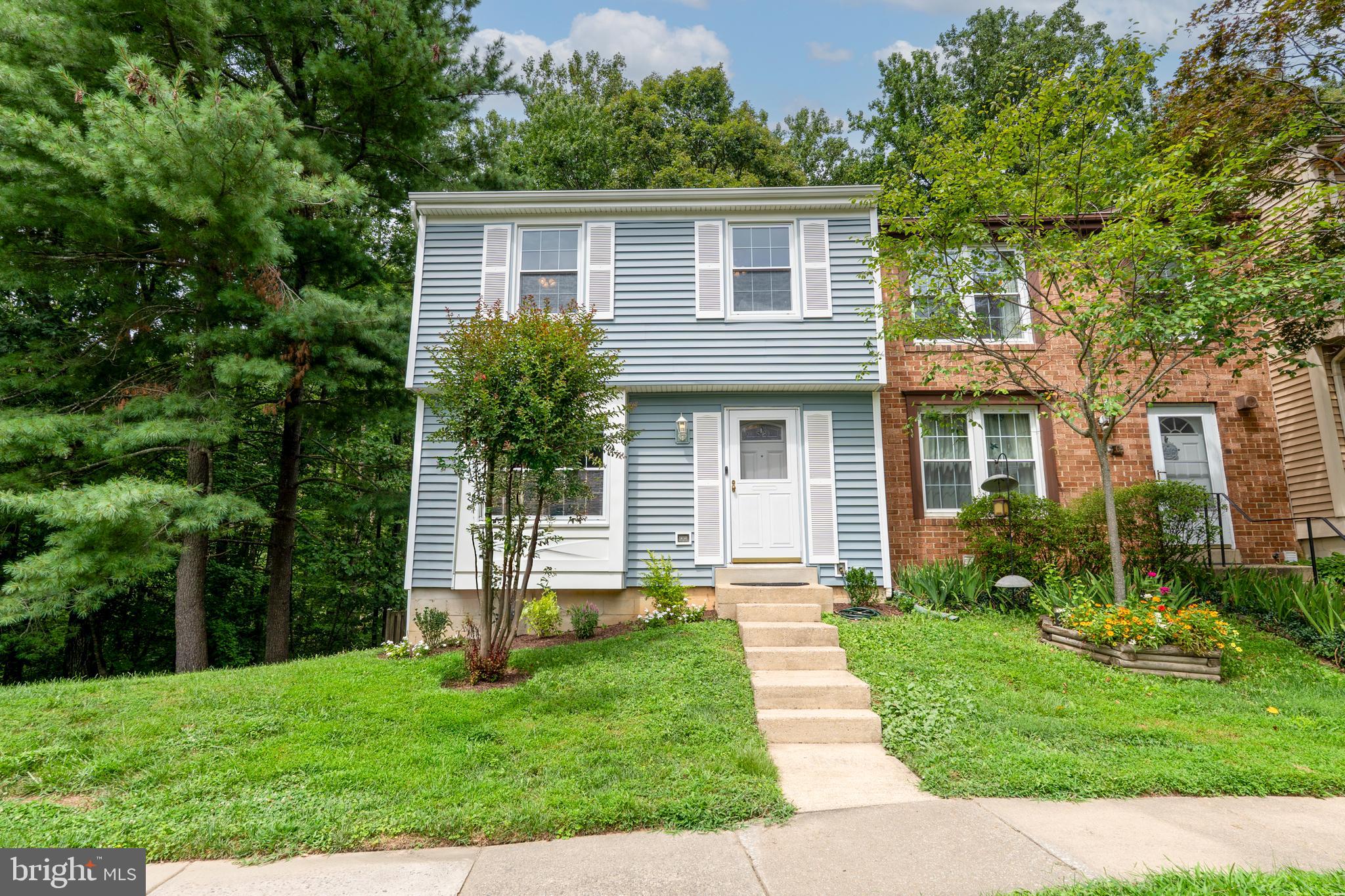 9032 GOLDEN LEAF COURT