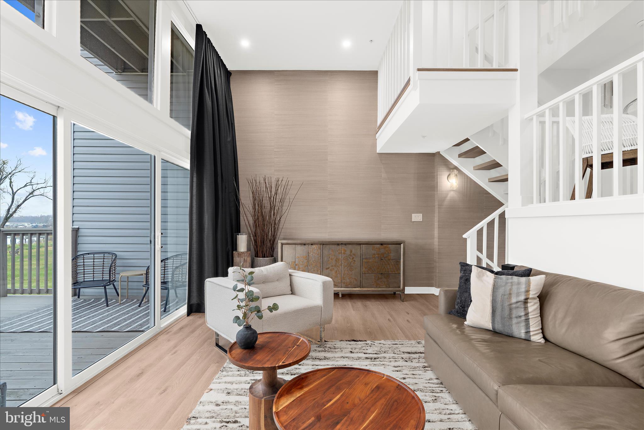 SUNSET HARBOR - Residential