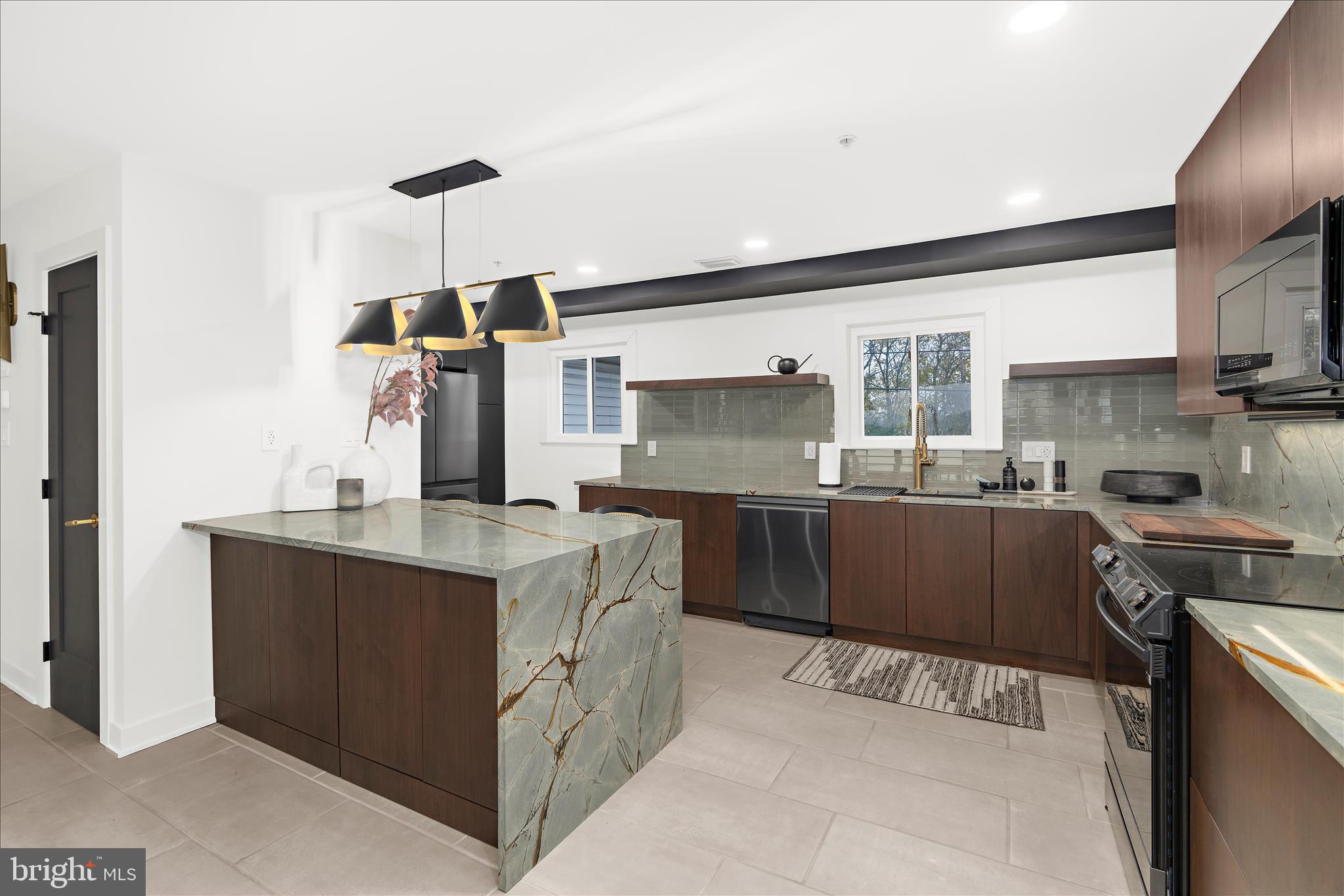 SUNSET HARBOR - Residential