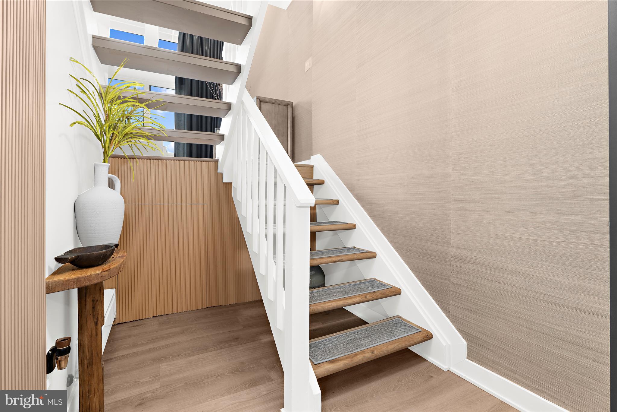 SUNSET HARBOR - Residential