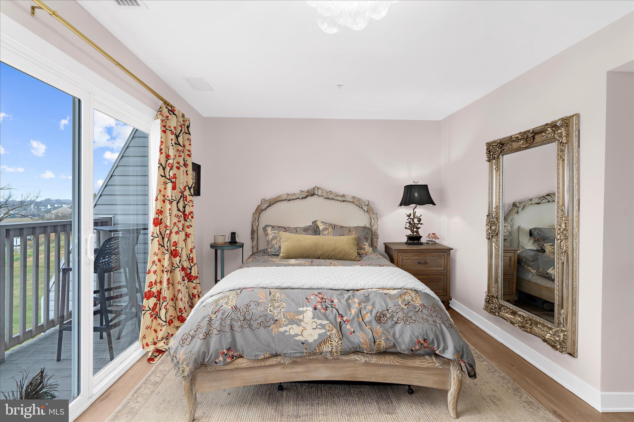 SUNSET HARBOR - Residential