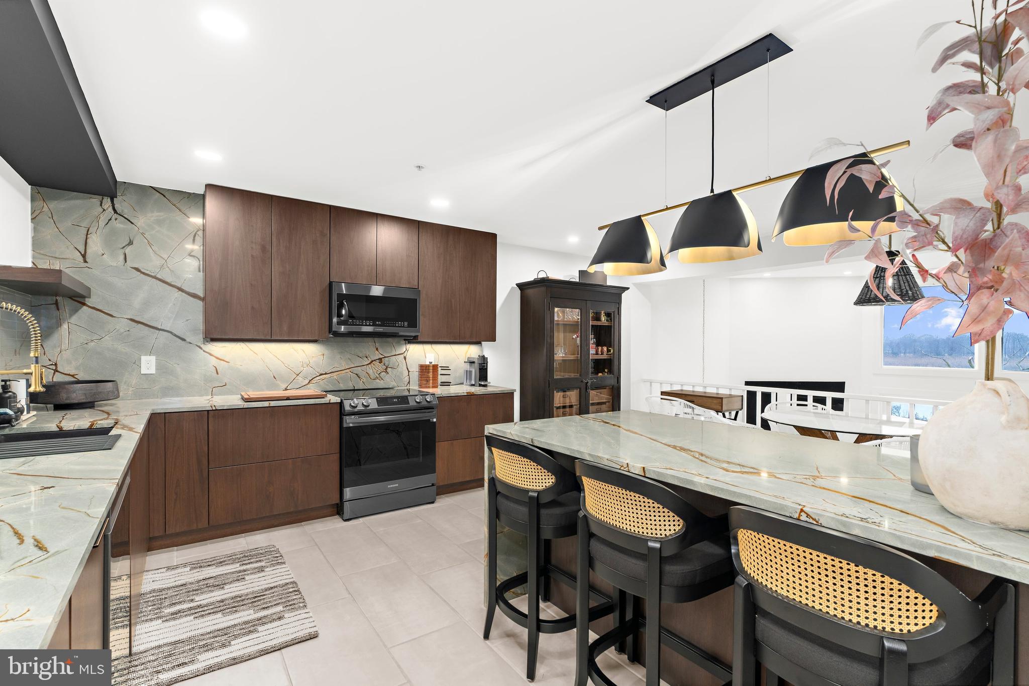 SUNSET HARBOR - Residential