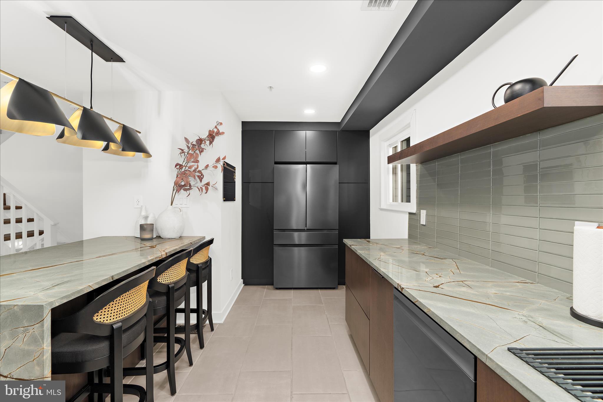 SUNSET HARBOR - Residential