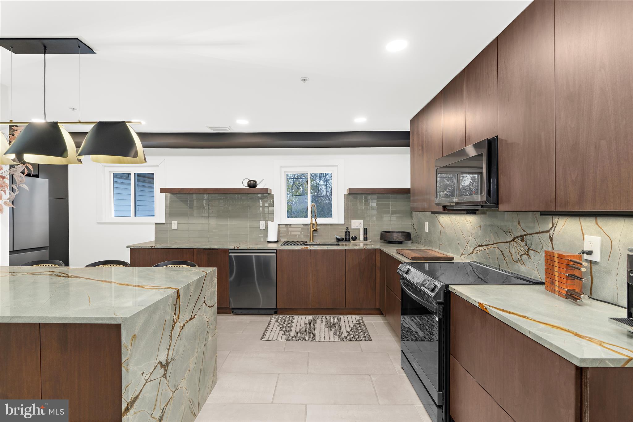 SUNSET HARBOR - Residential