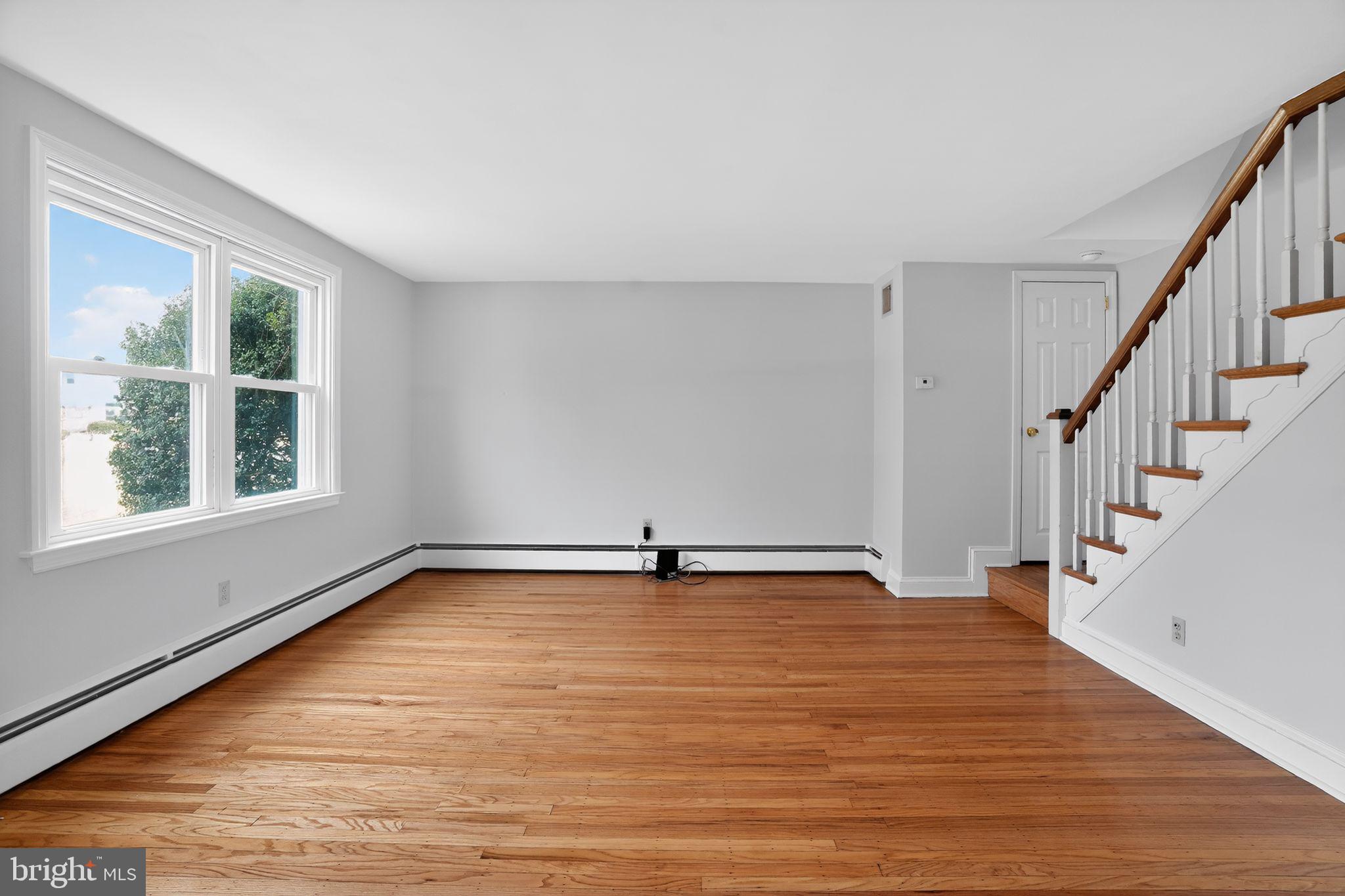 COLONIAL PARK - Residential