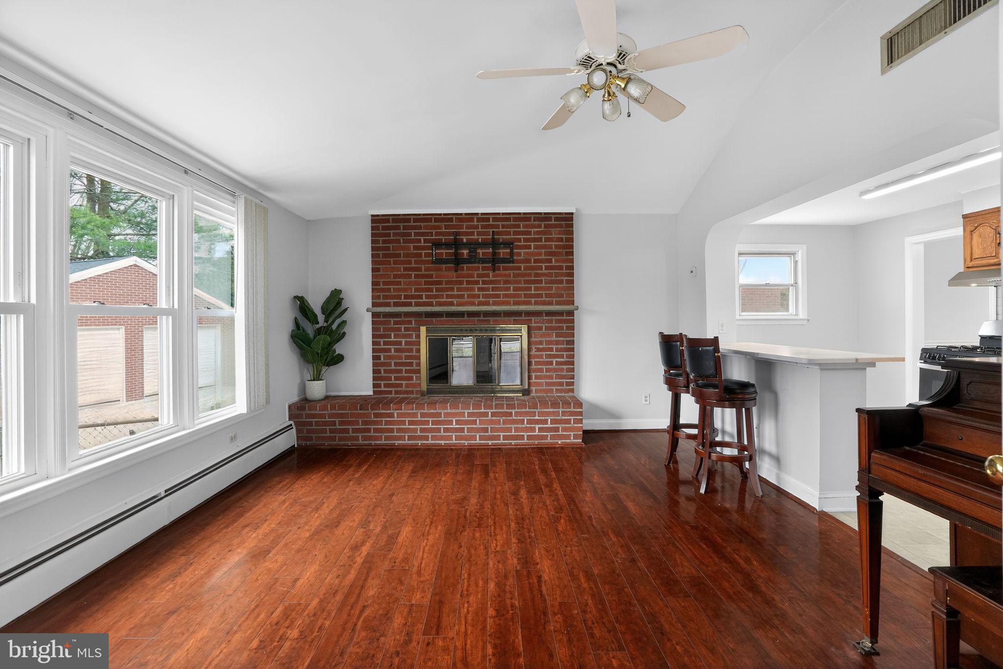 COLONIAL PARK - Residential