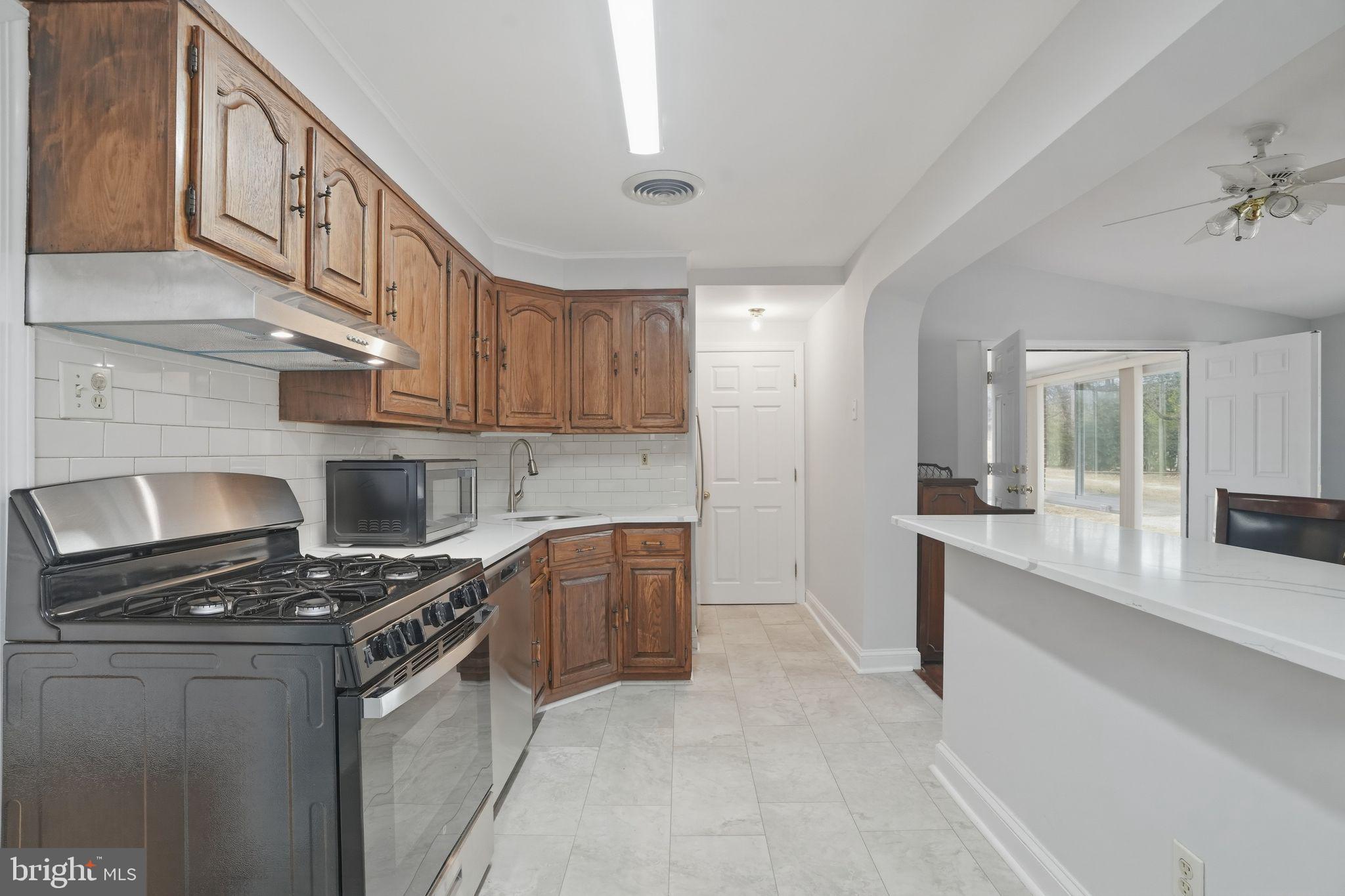 COLONIAL PARK - Residential