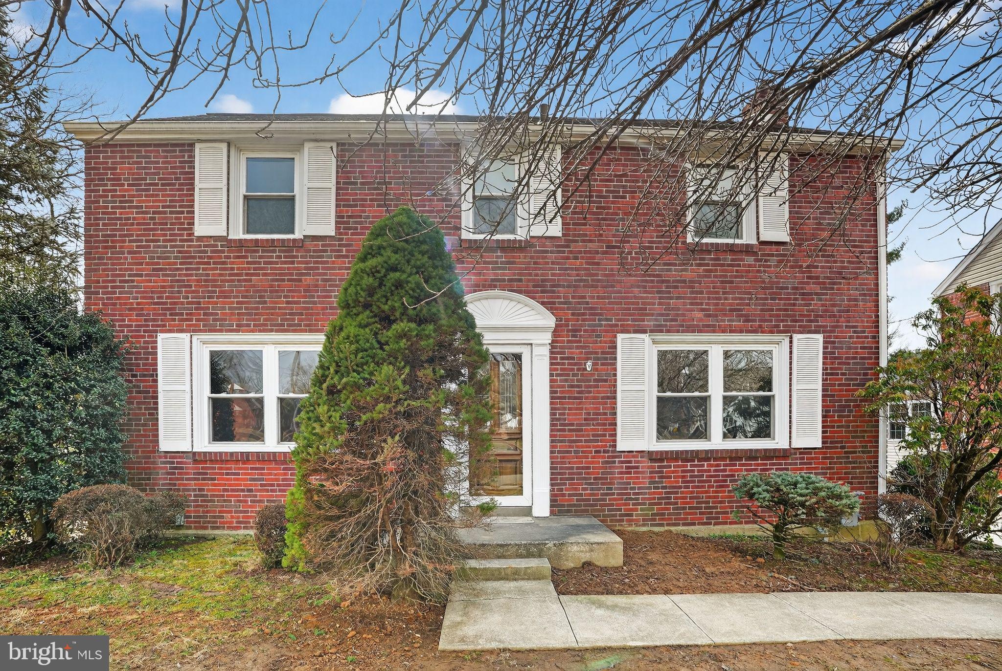 COLONIAL PARK - Residential