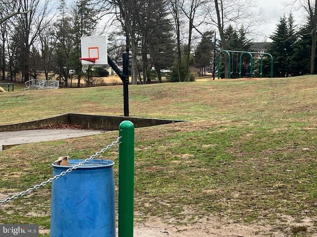 COLONIAL PARK - Residential