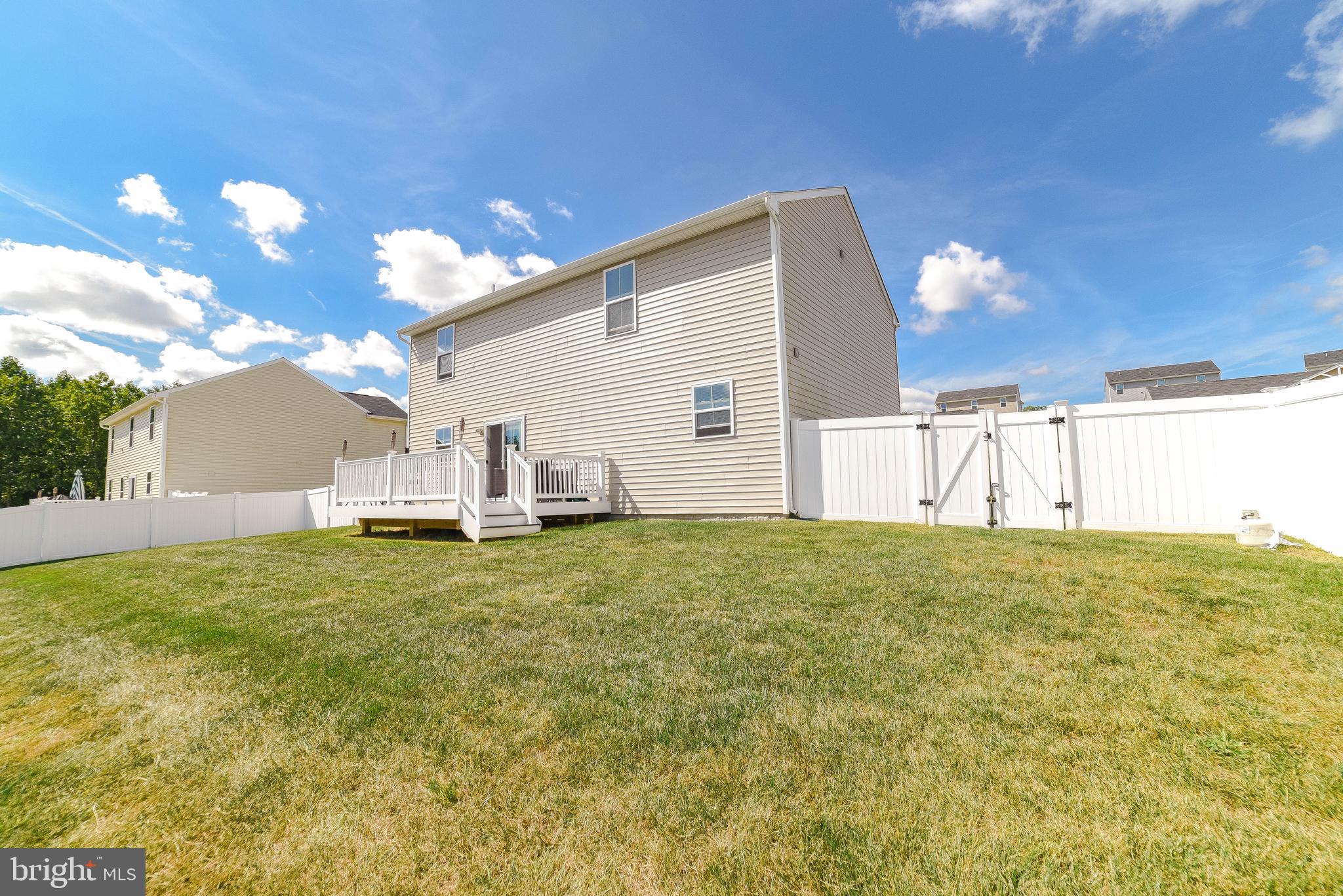 WILLOW WOODS - Residential