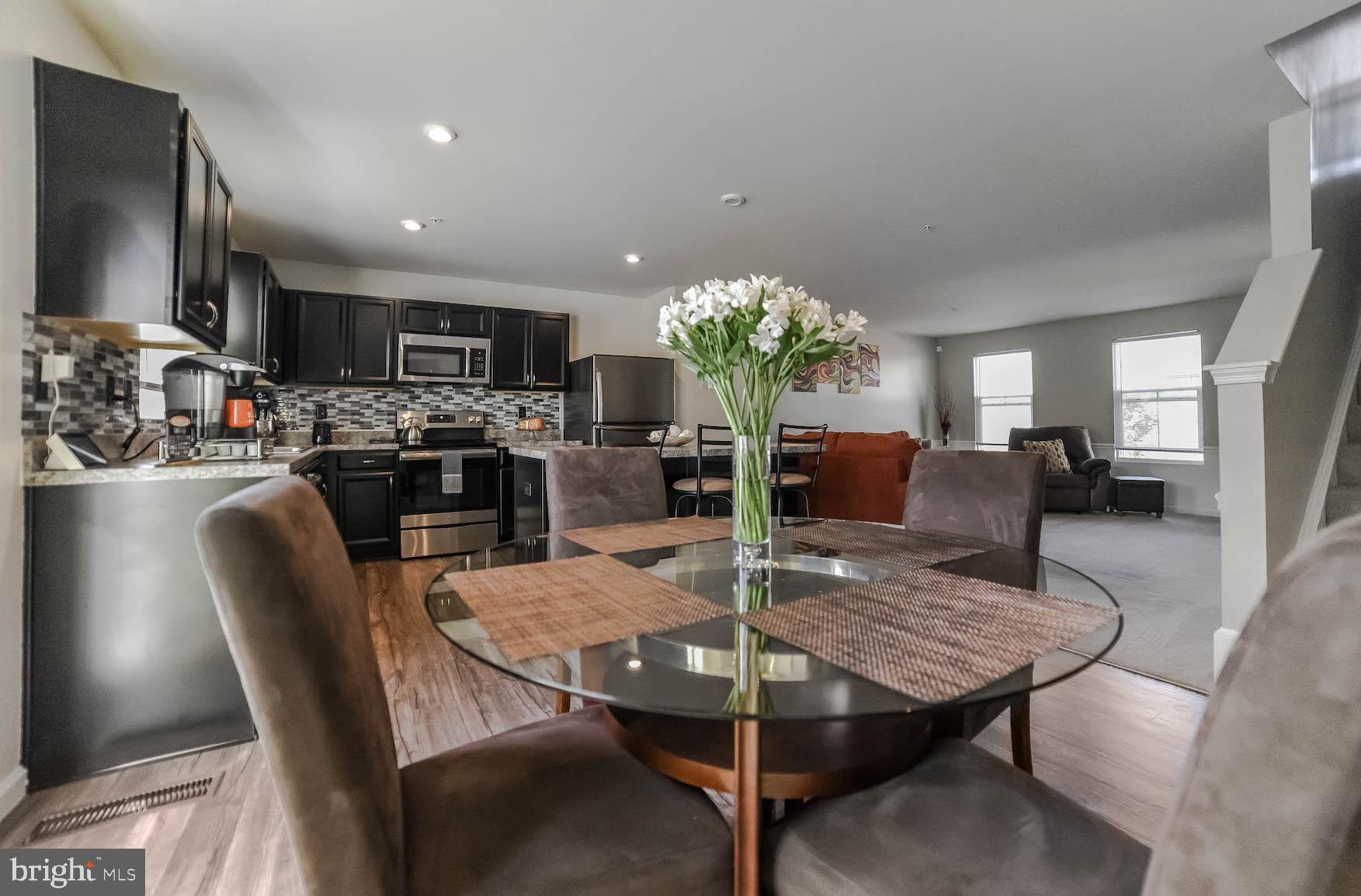 WILLOW WOODS - Residential