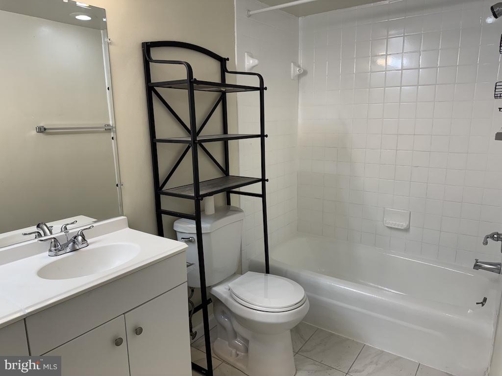 CHELSEA WOODS - Residential