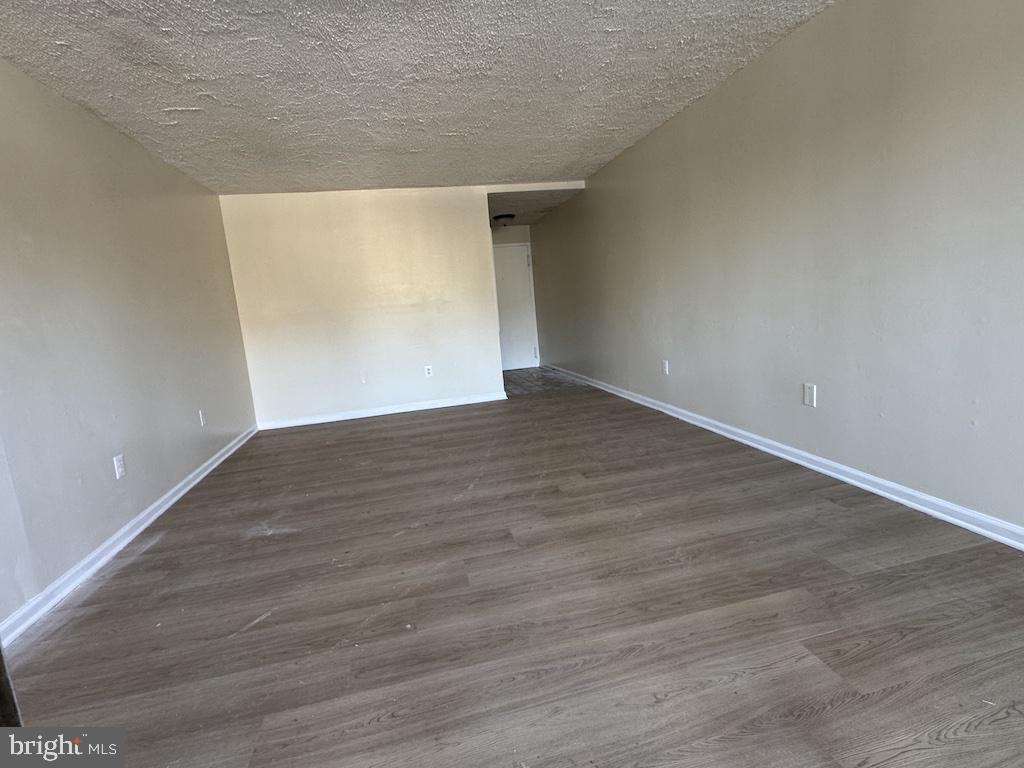 CHELSEA WOODS - Residential