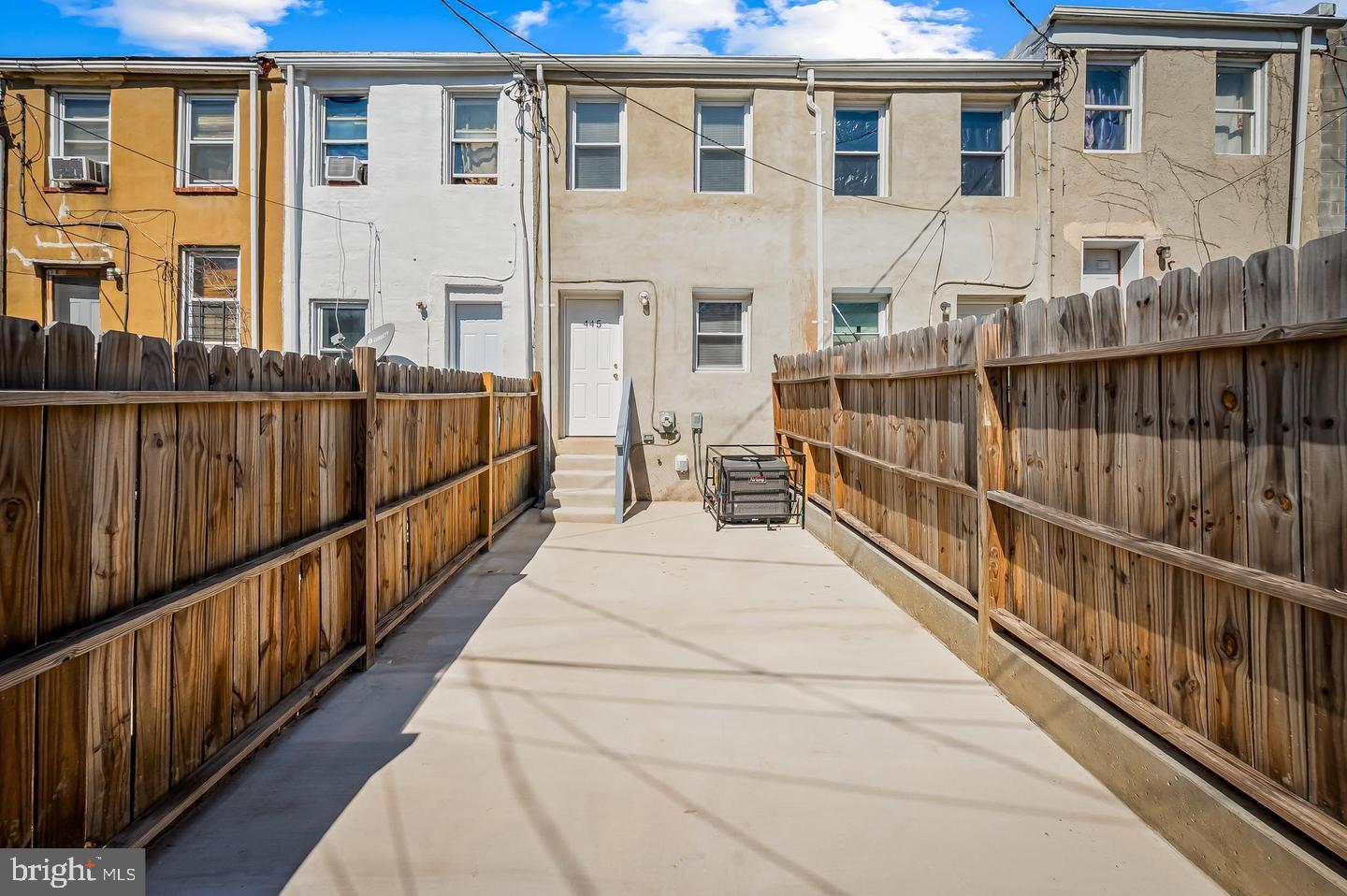 GREENMOUNT WEST - Residential Lease