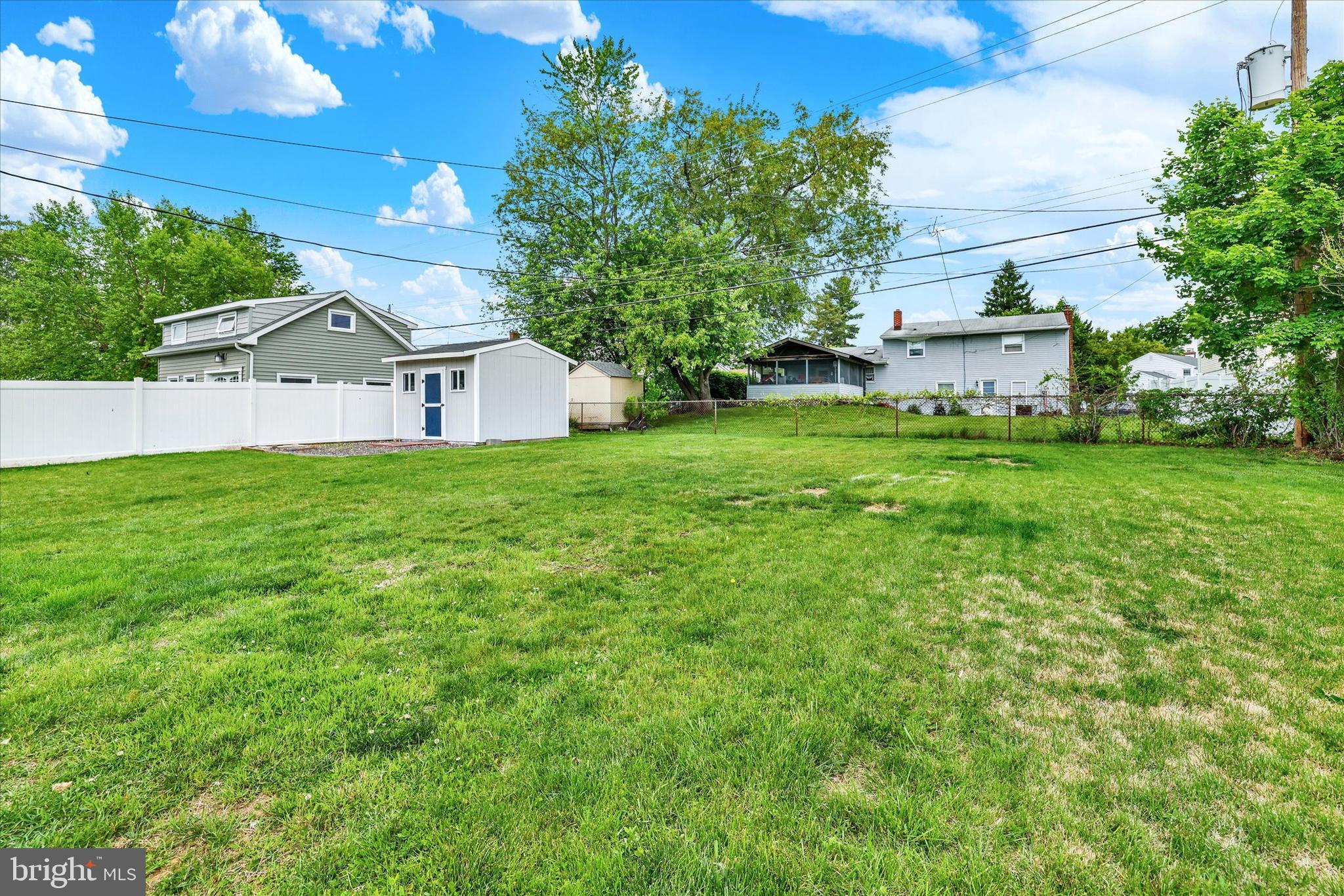 HEDGEROW WOODS - Residential