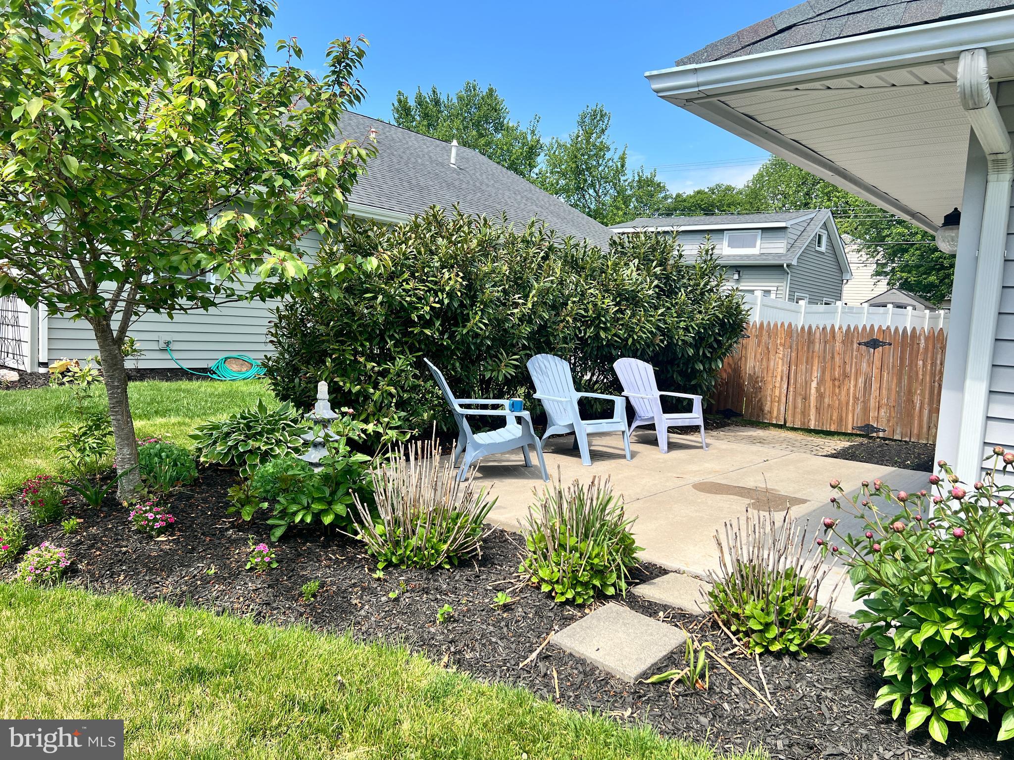 HEDGEROW WOODS - Residential