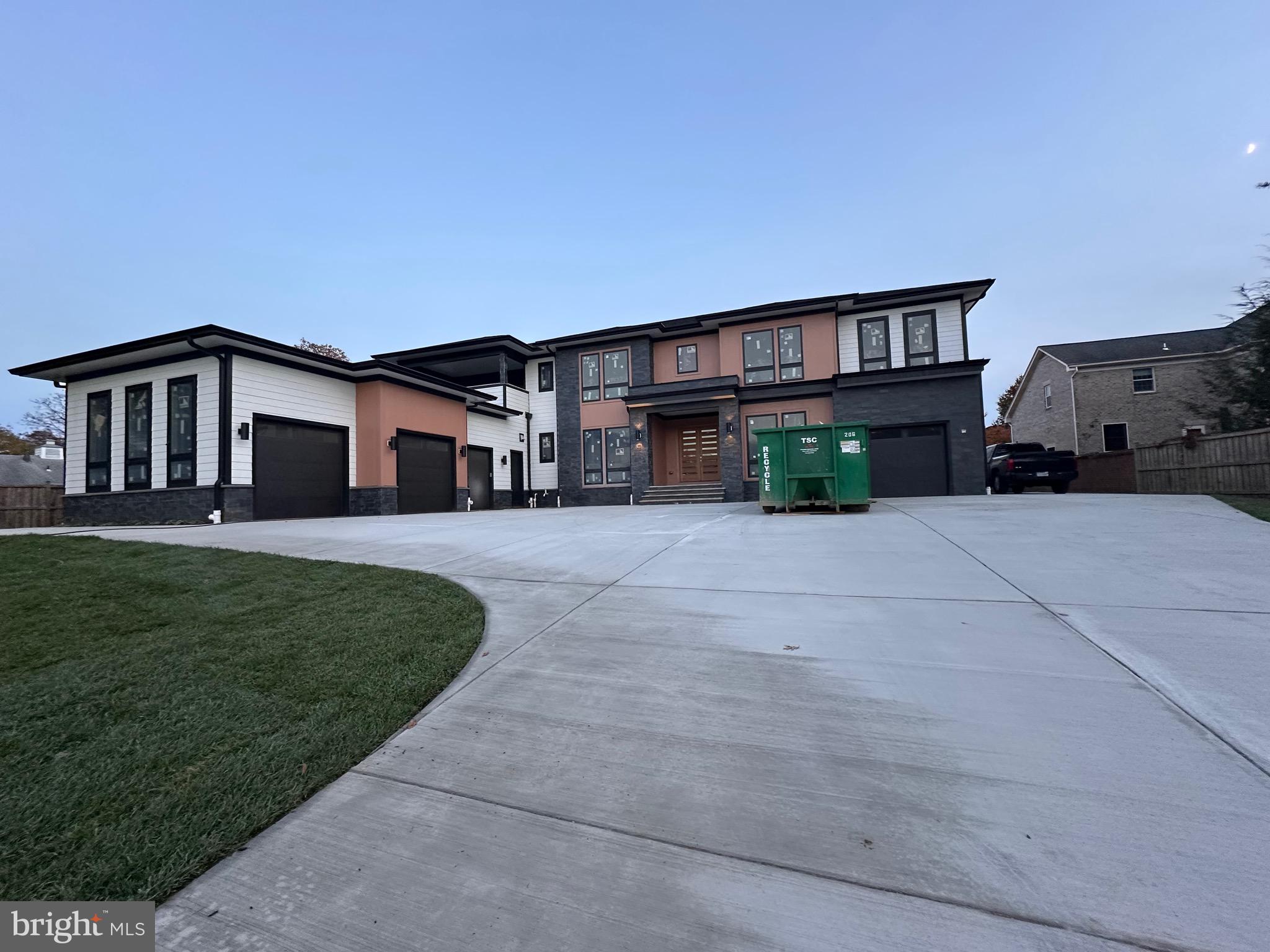 2113 CHAIN BRIDGE ROAD