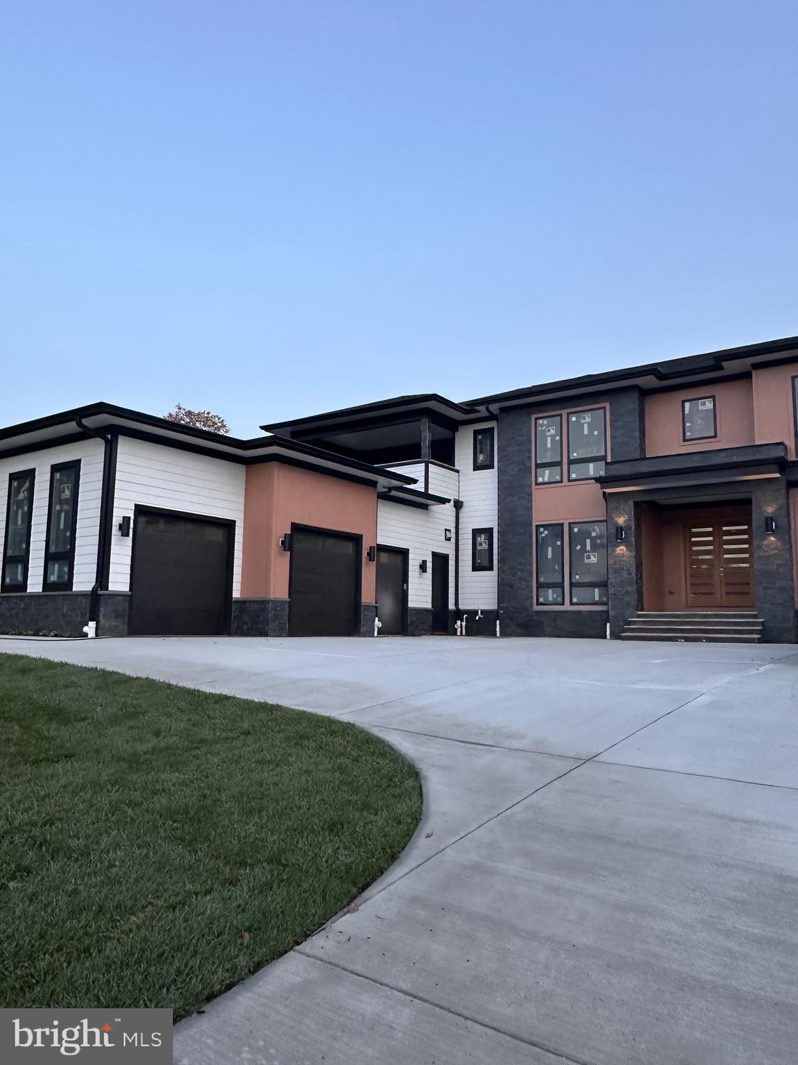 2113 CHAIN BRIDGE ROAD