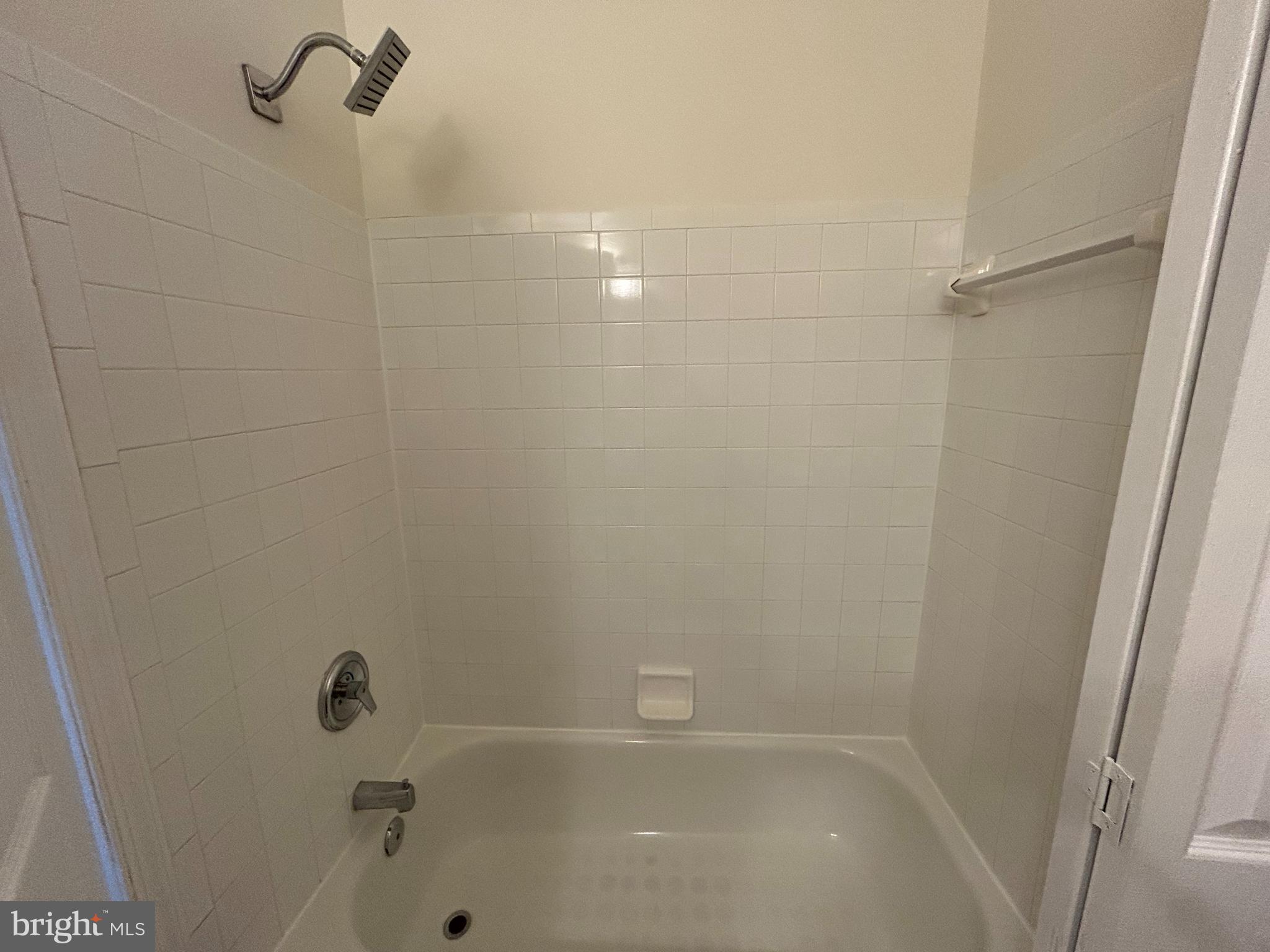 WINDSOR MILL - Residential Lease