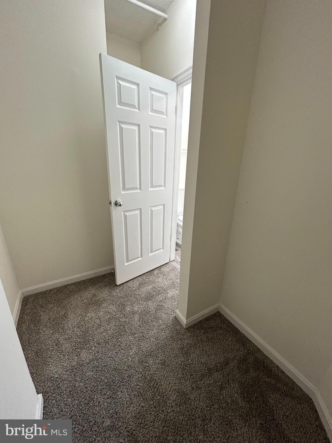 WINDSOR MILL - Residential Lease