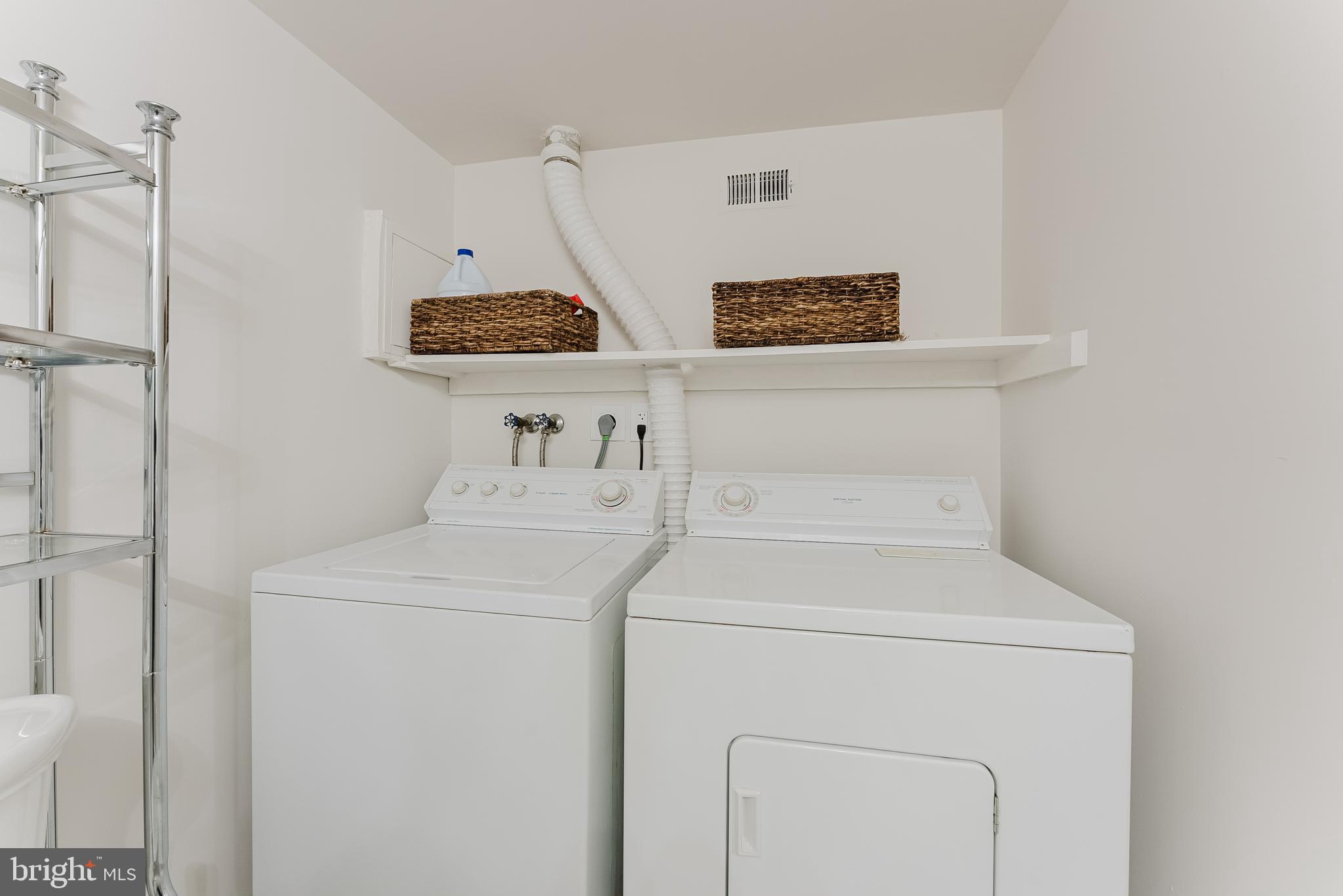 FAIRLINGTON VILLAGE - Residential