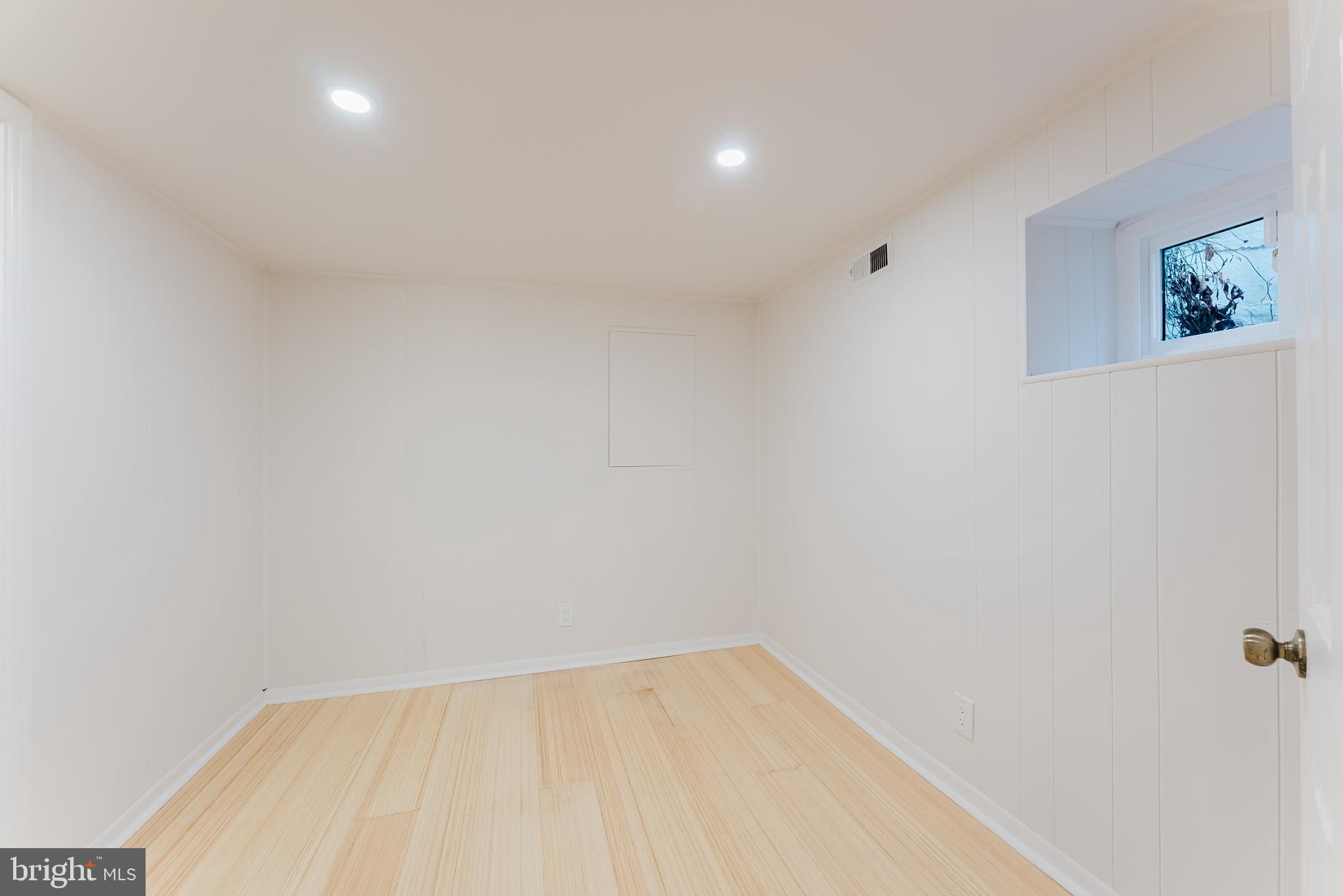 FAIRLINGTON VILLAGE - Residential