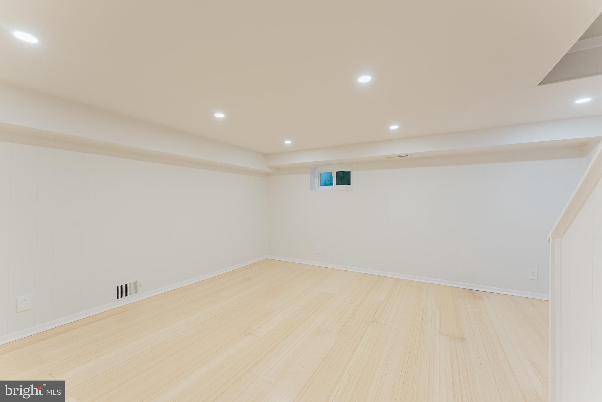 FAIRLINGTON VILLAGE - Residential
