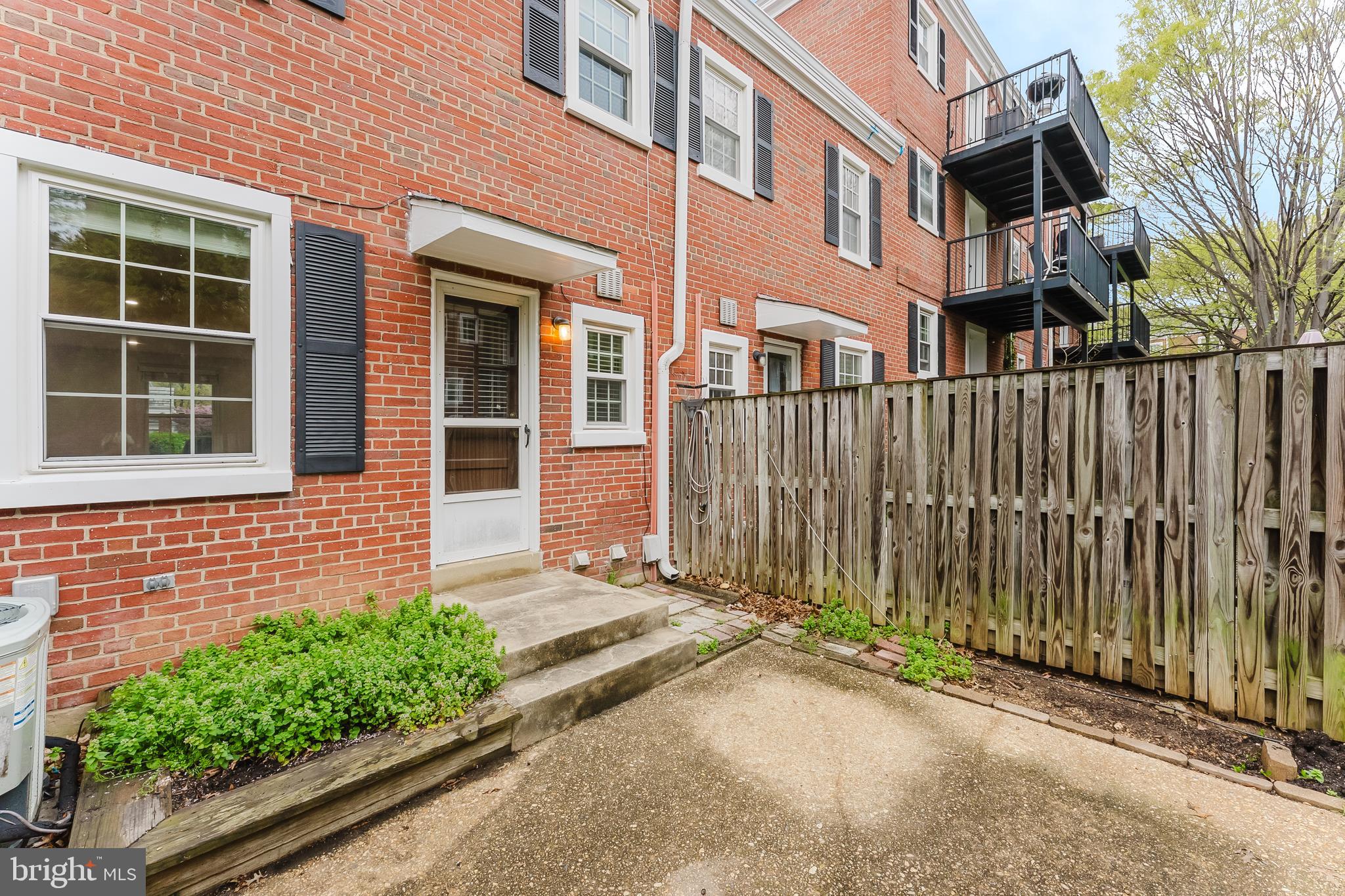 FAIRLINGTON VILLAGE - Residential