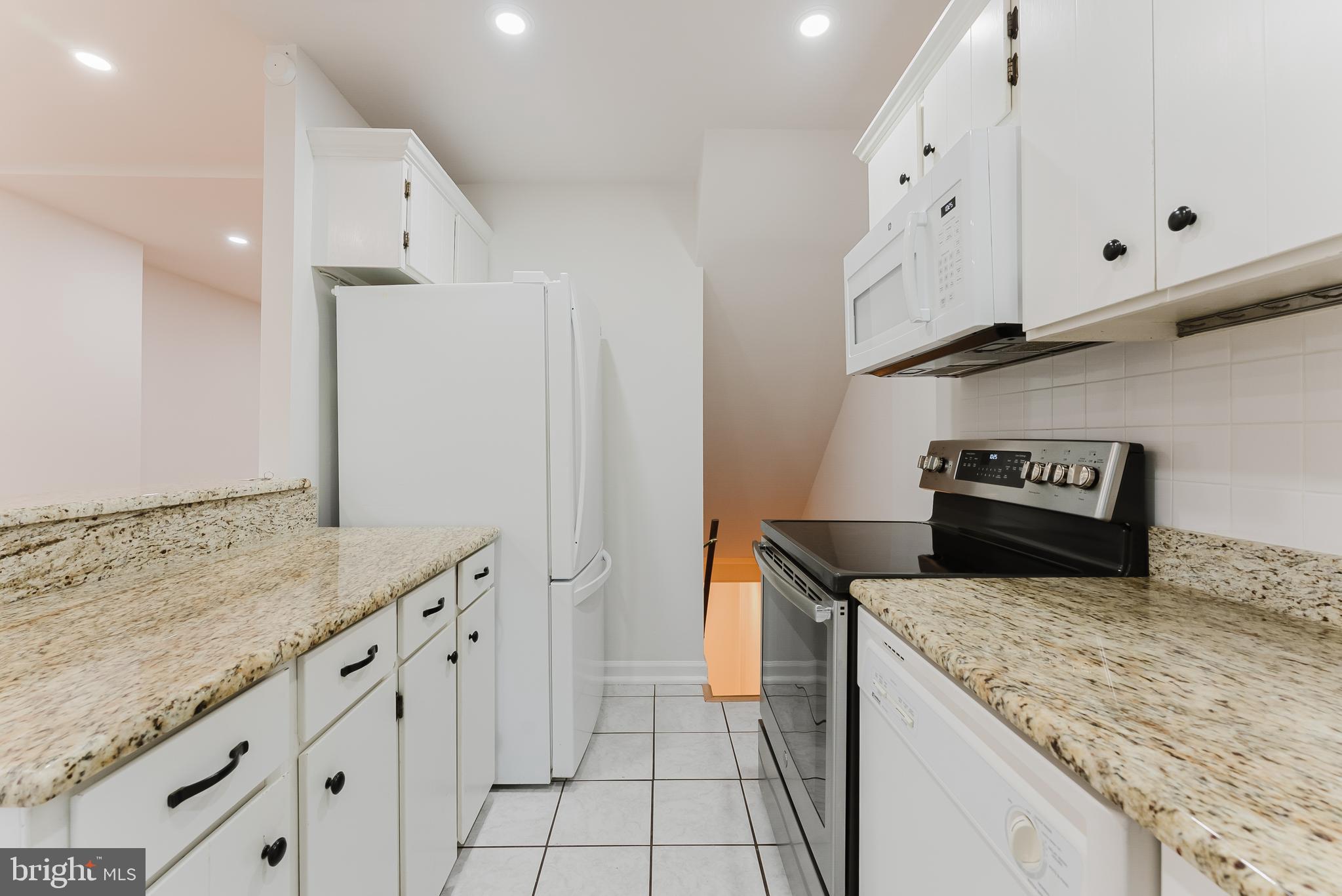FAIRLINGTON VILLAGE - Residential